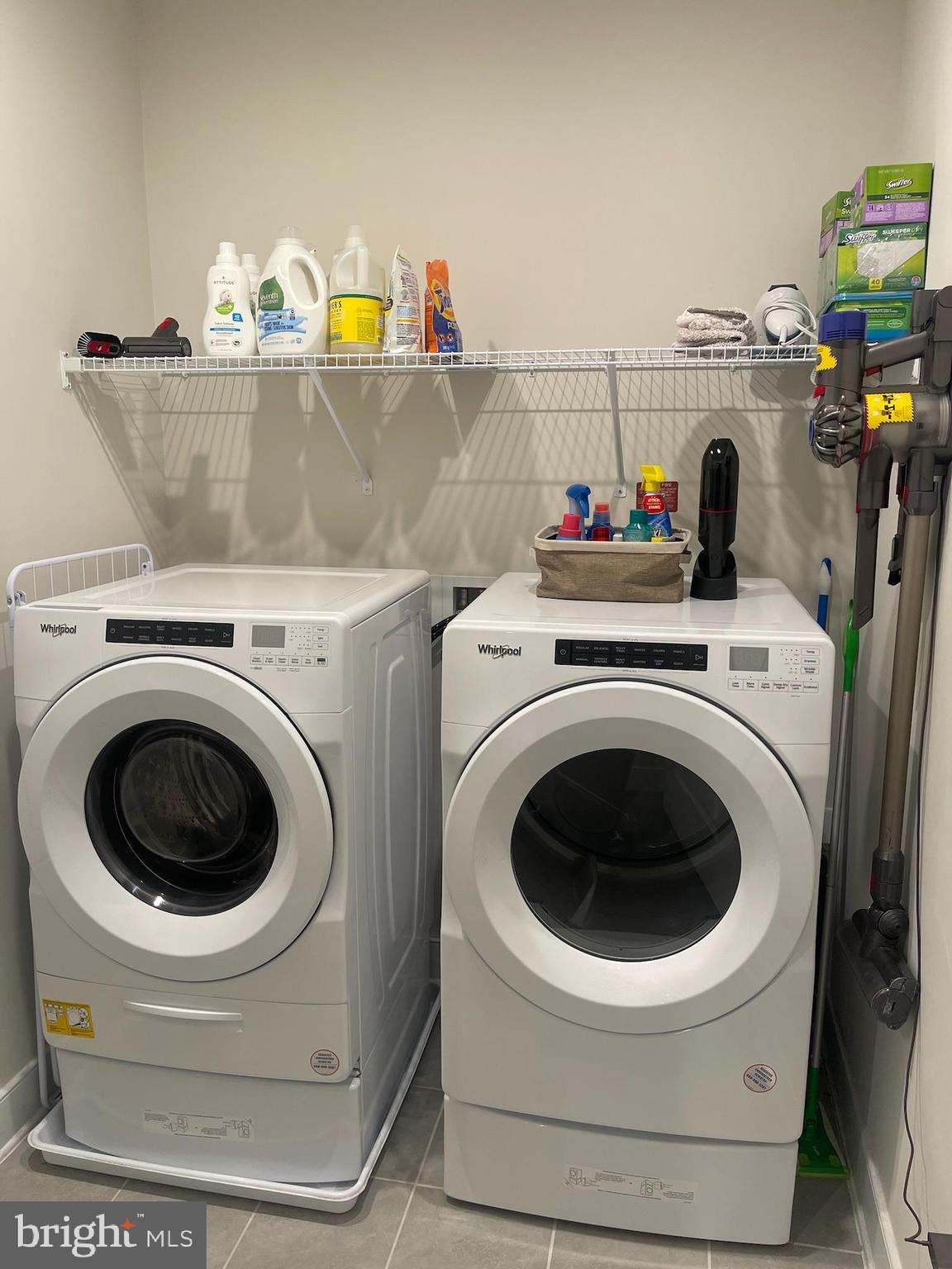 METROPARK AT ARROWBROOK - Residential Lease