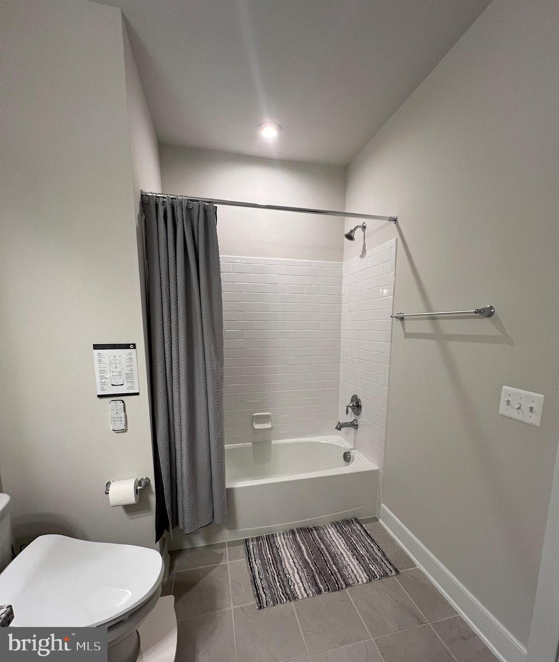 METROPARK AT ARROWBROOK - Residential Lease