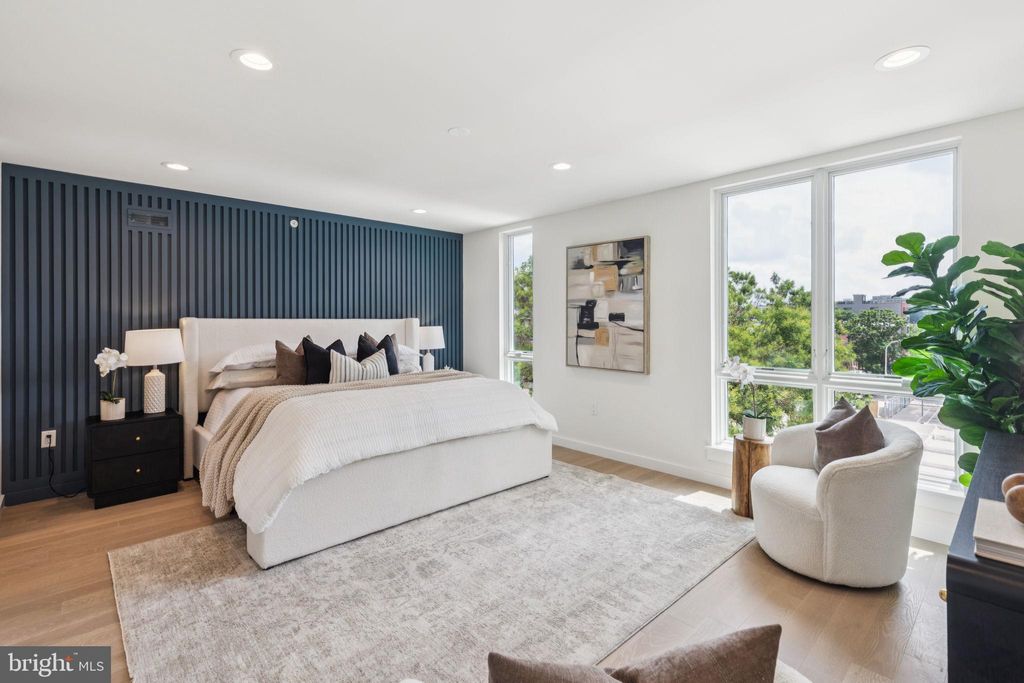 Photo of 608 N Brenna Walk, PHILADELPHIA, PA 19123 (MLS # PAPH2573530)