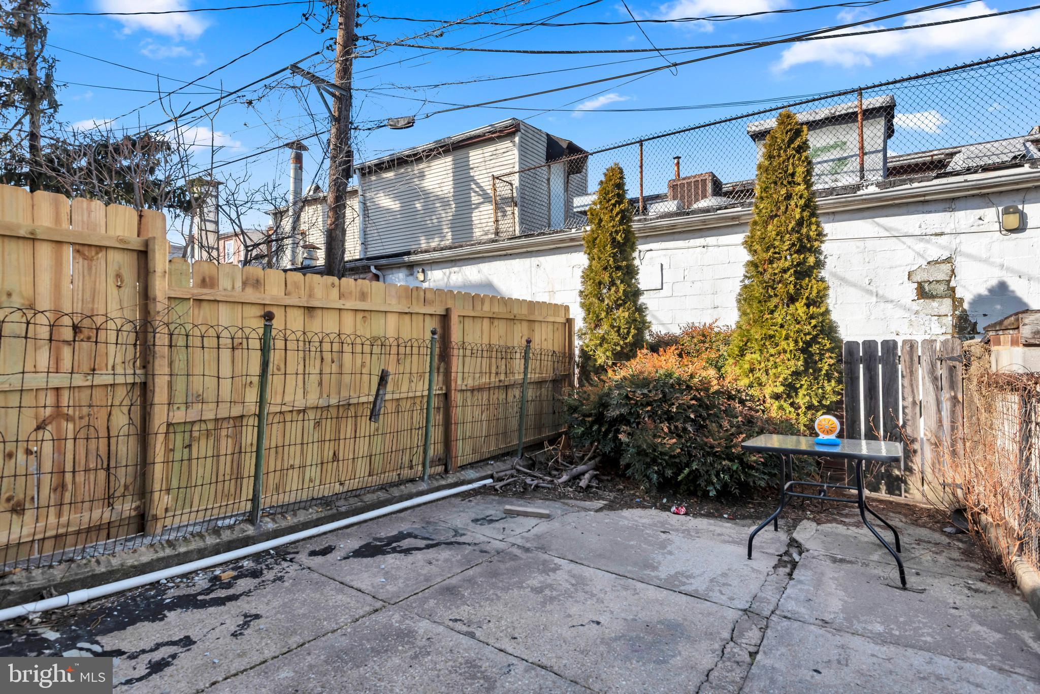 HIGHLANDTOWN - Residential