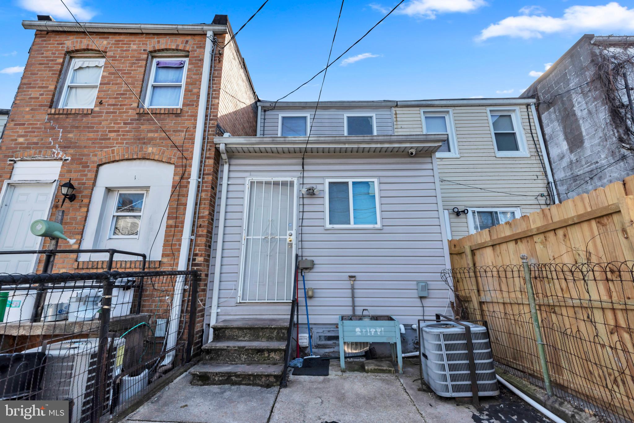 HIGHLANDTOWN - Residential