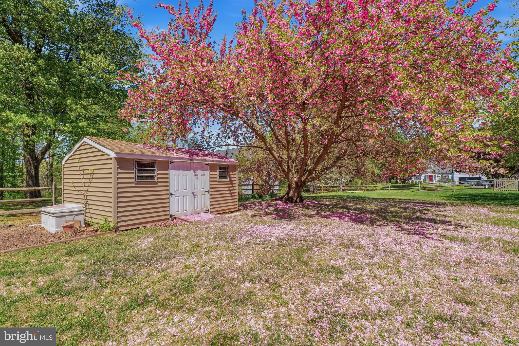 FOX MEADOWS - Residential