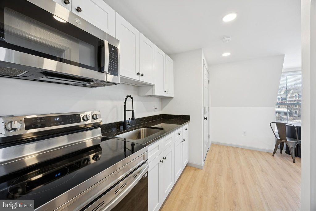 Photo of 9 W Hinckley Avenue, RIDLEY PARK, PA 19078 (MLS # PADE2107288)