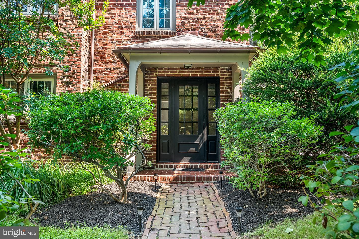 SCHOOL LANE HILLS - Residential