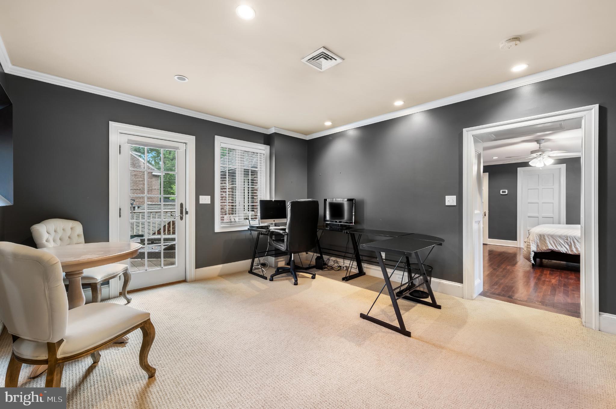 SCHOOL LANE HILLS - Residential