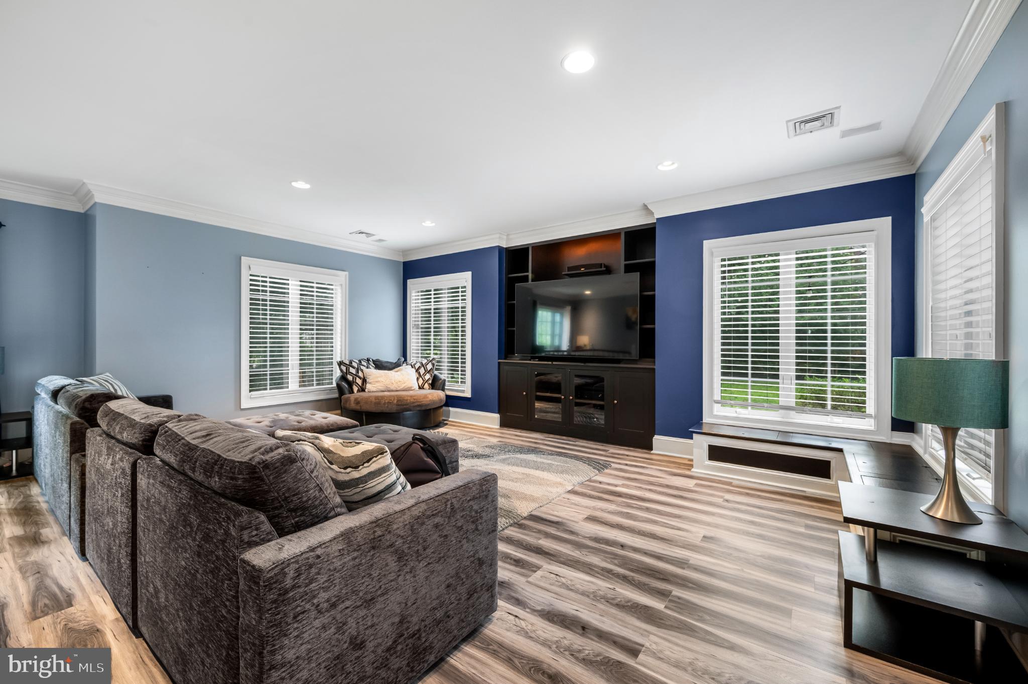 SCHOOL LANE HILLS - Residential