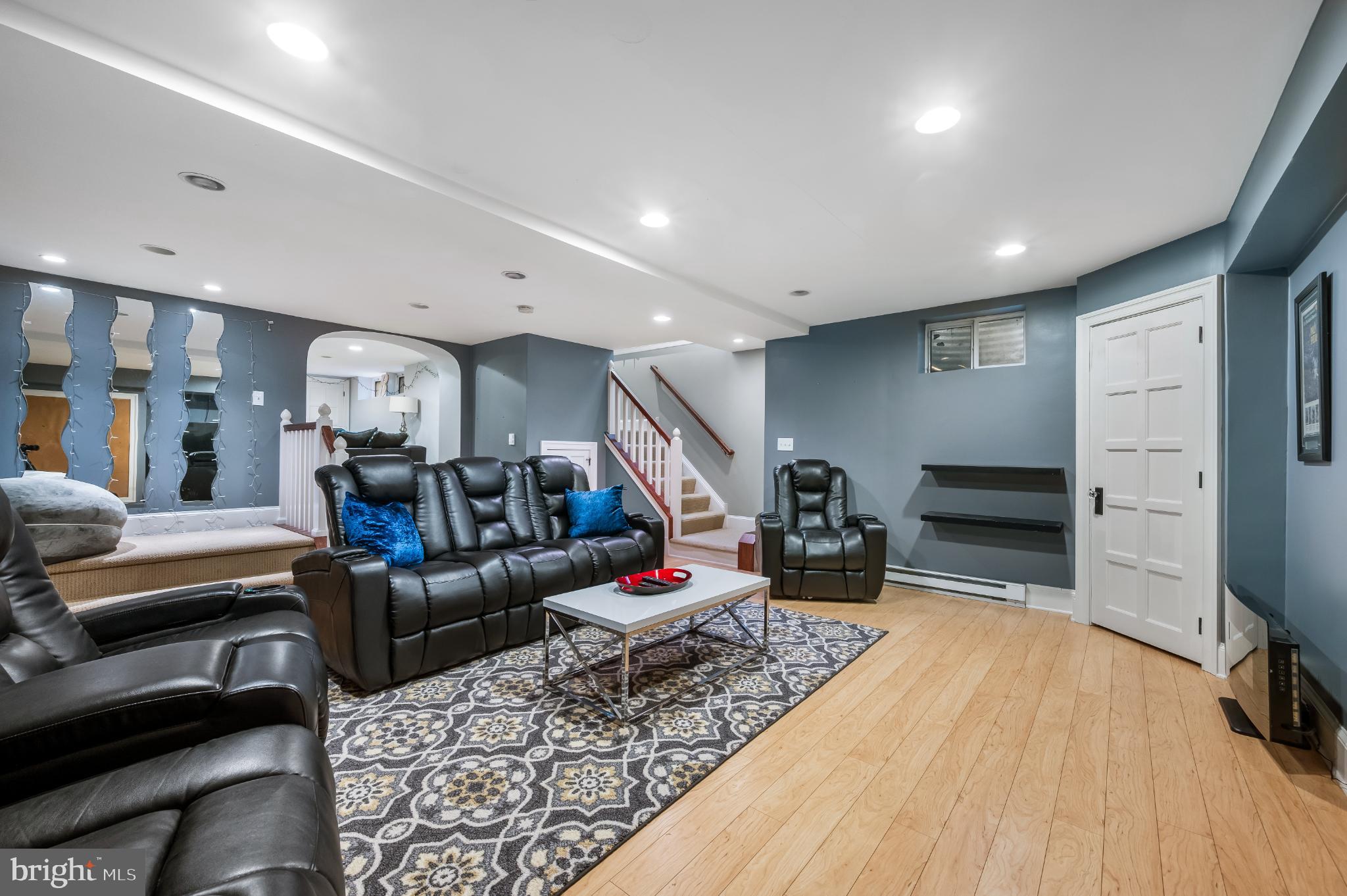 SCHOOL LANE HILLS - Residential