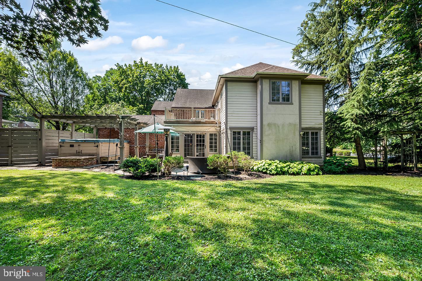 SCHOOL LANE HILLS - Residential