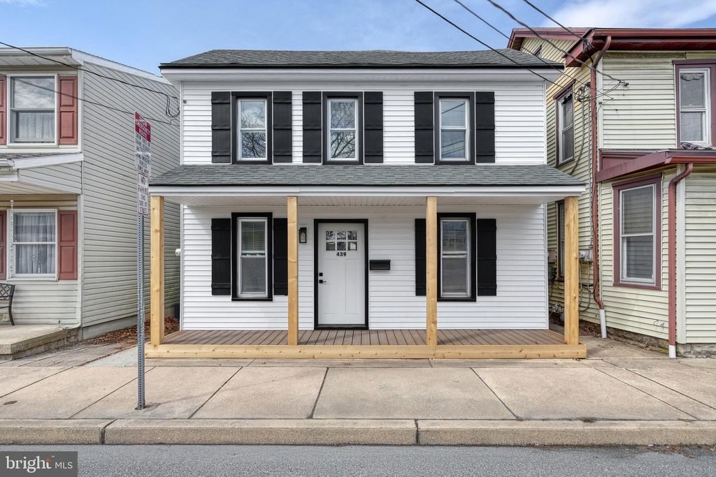 Photo of 439 - E E High Street, ELIZABETHTOWN, PA 17022 (MLS # PALA2066482)