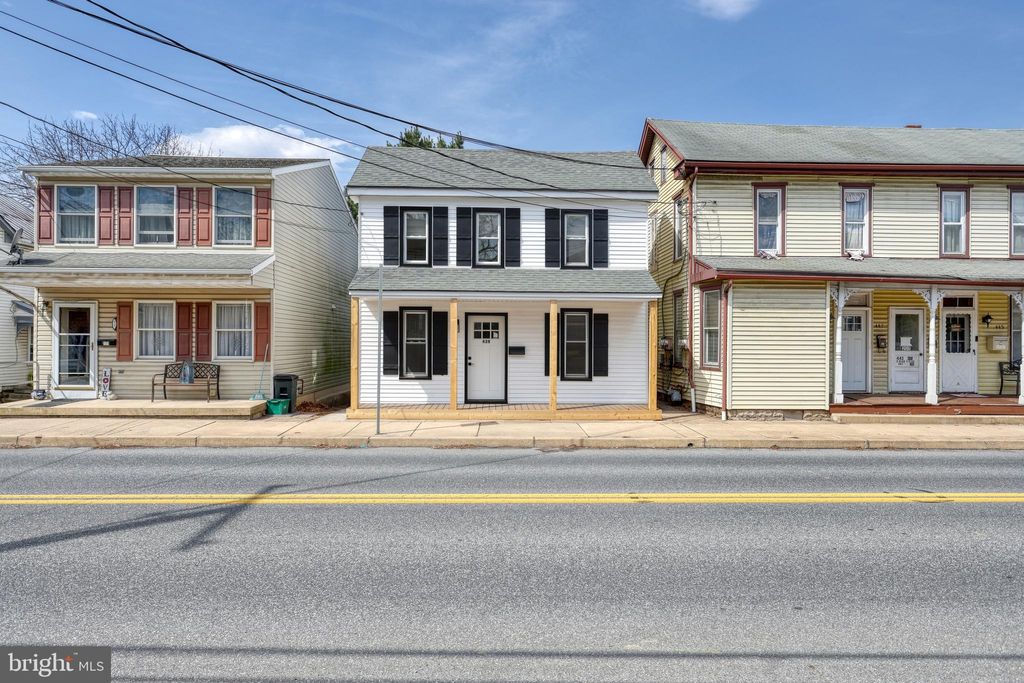 Photo of 439 - E E High Street, ELIZABETHTOWN, PA 17022 (MLS # PALA2066482)