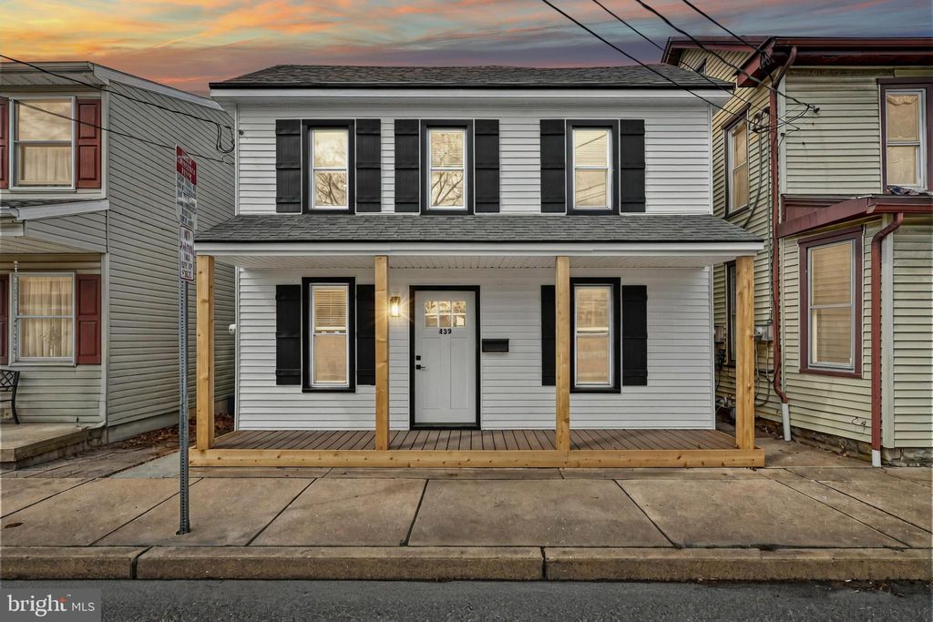 Photo of 439 - E E High Street, ELIZABETHTOWN, PA 17022 (MLS # PALA2066482)