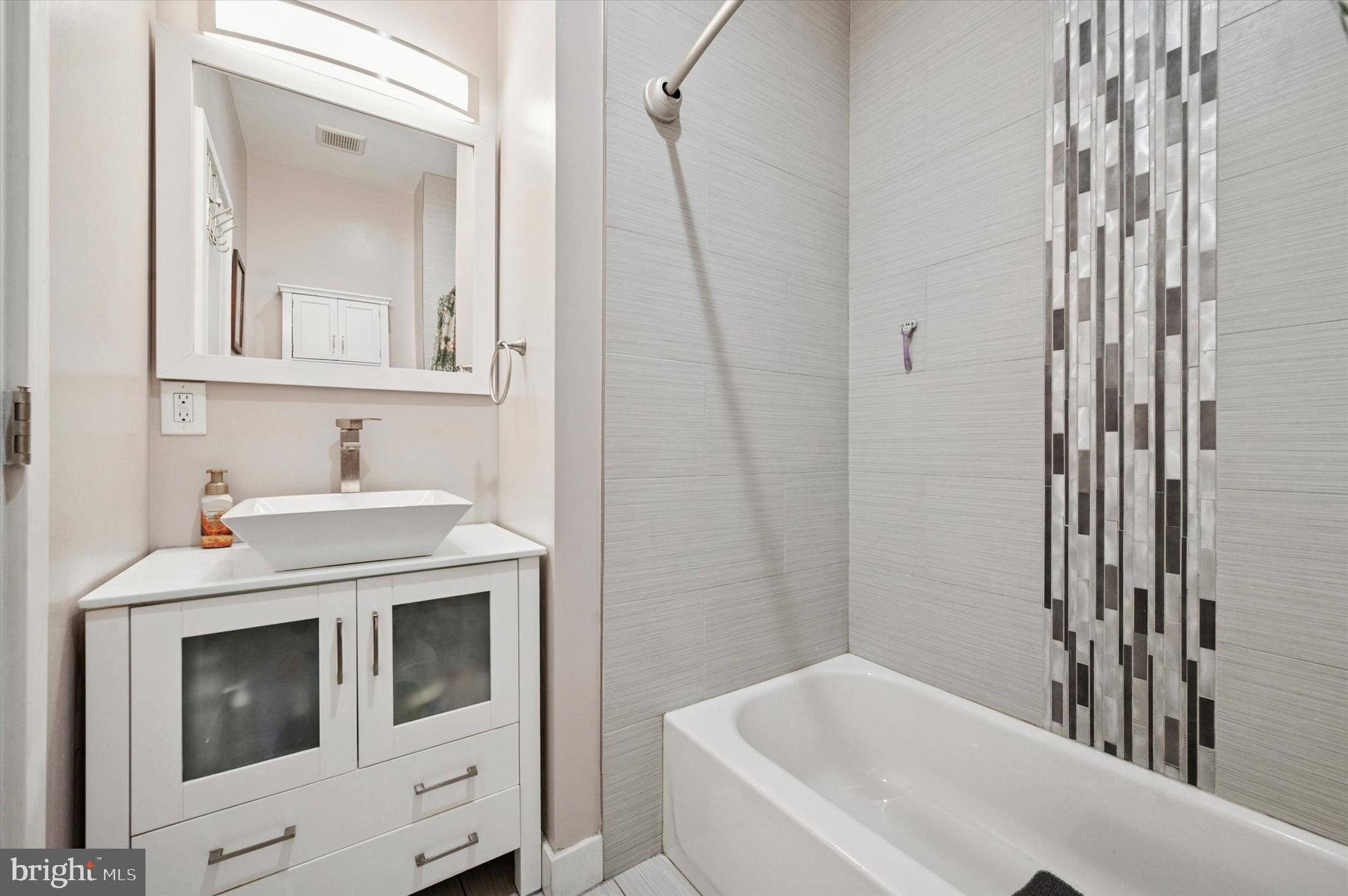 WEST PASSYUNK - Residential