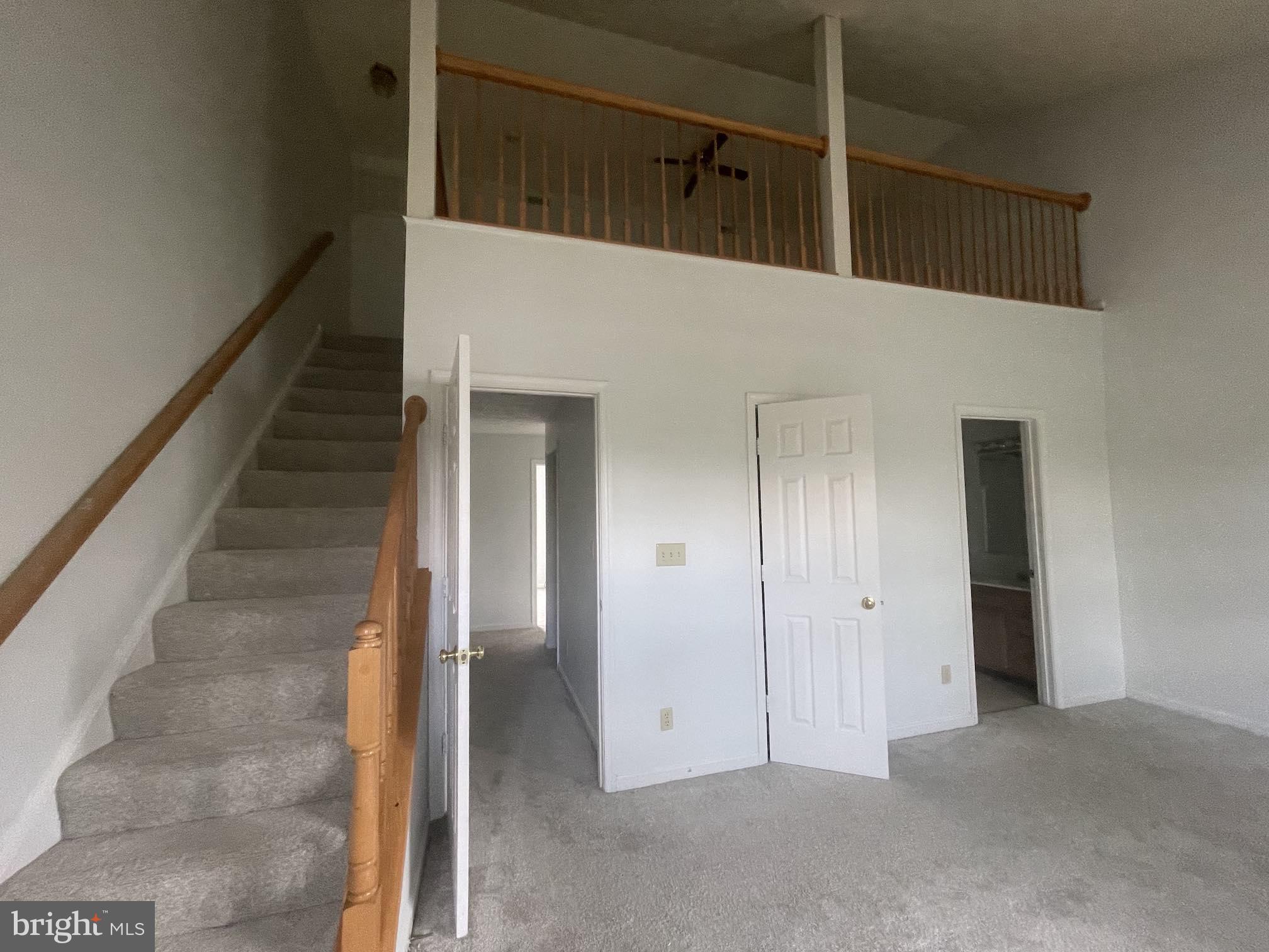 HAMPTON OAKS - Residential Lease