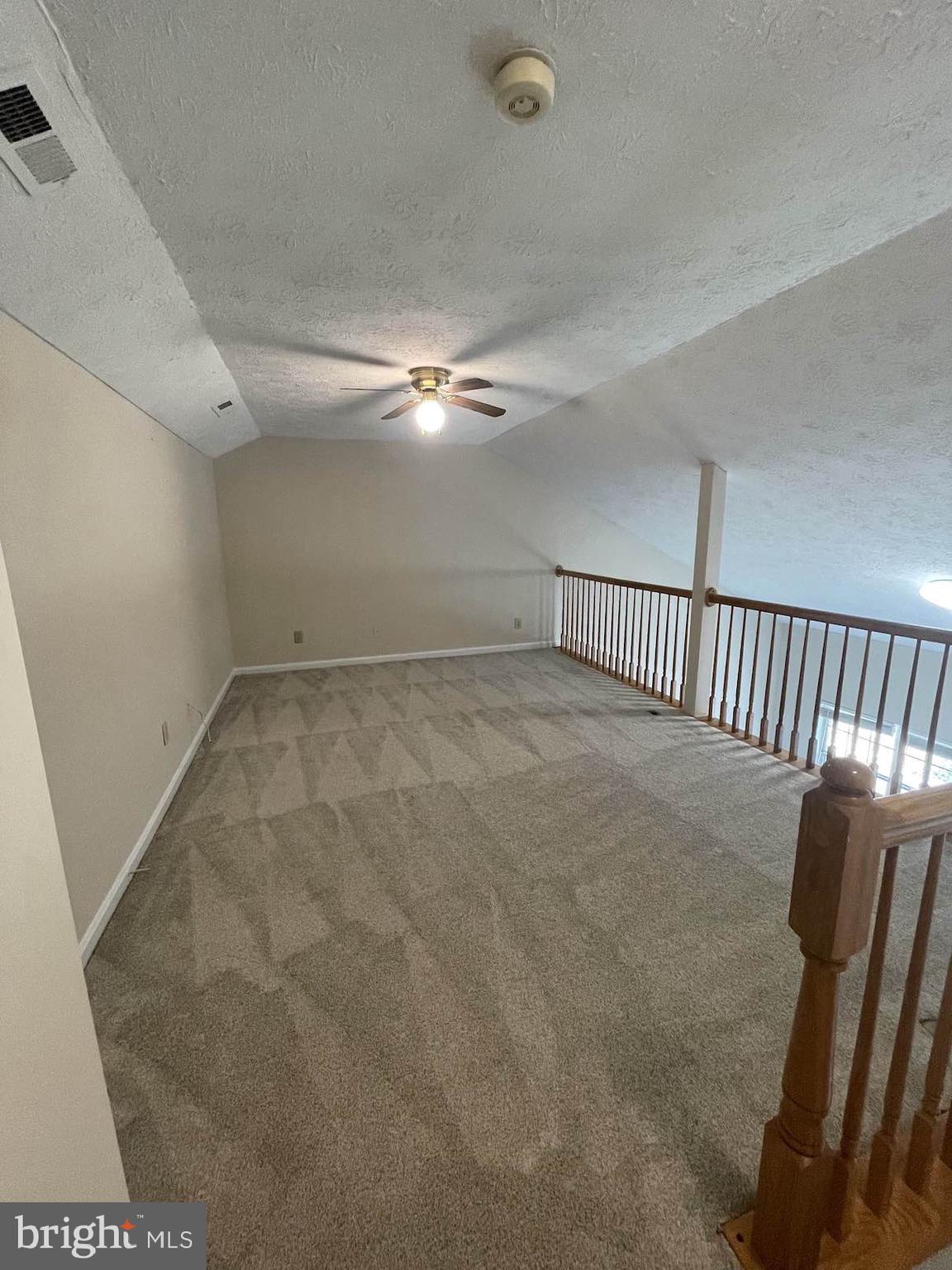 HAMPTON OAKS - Residential Lease