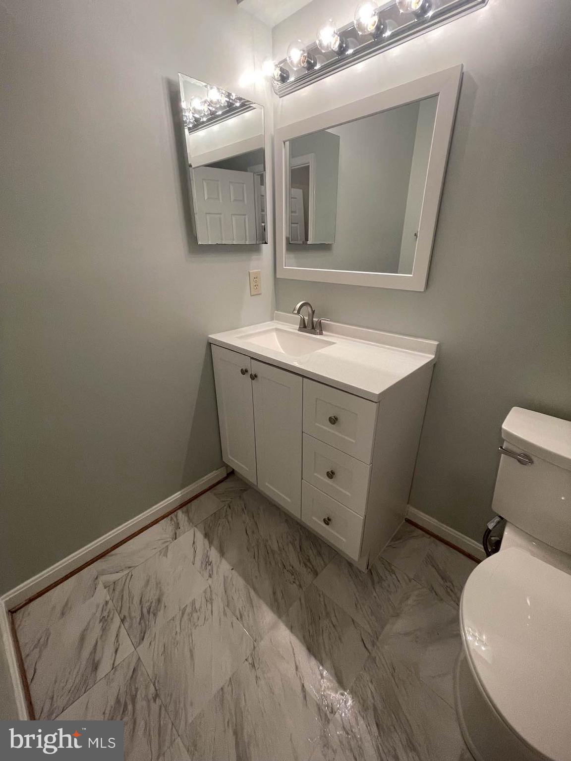 HAMPTON OAKS - Residential Lease