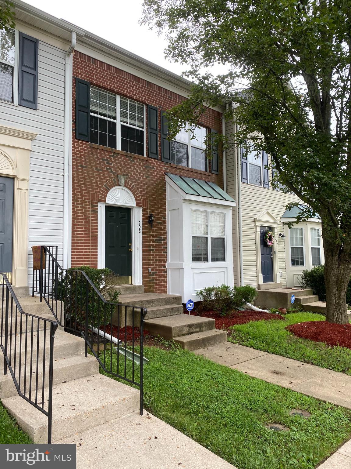 HAMPTON OAKS - Residential Lease