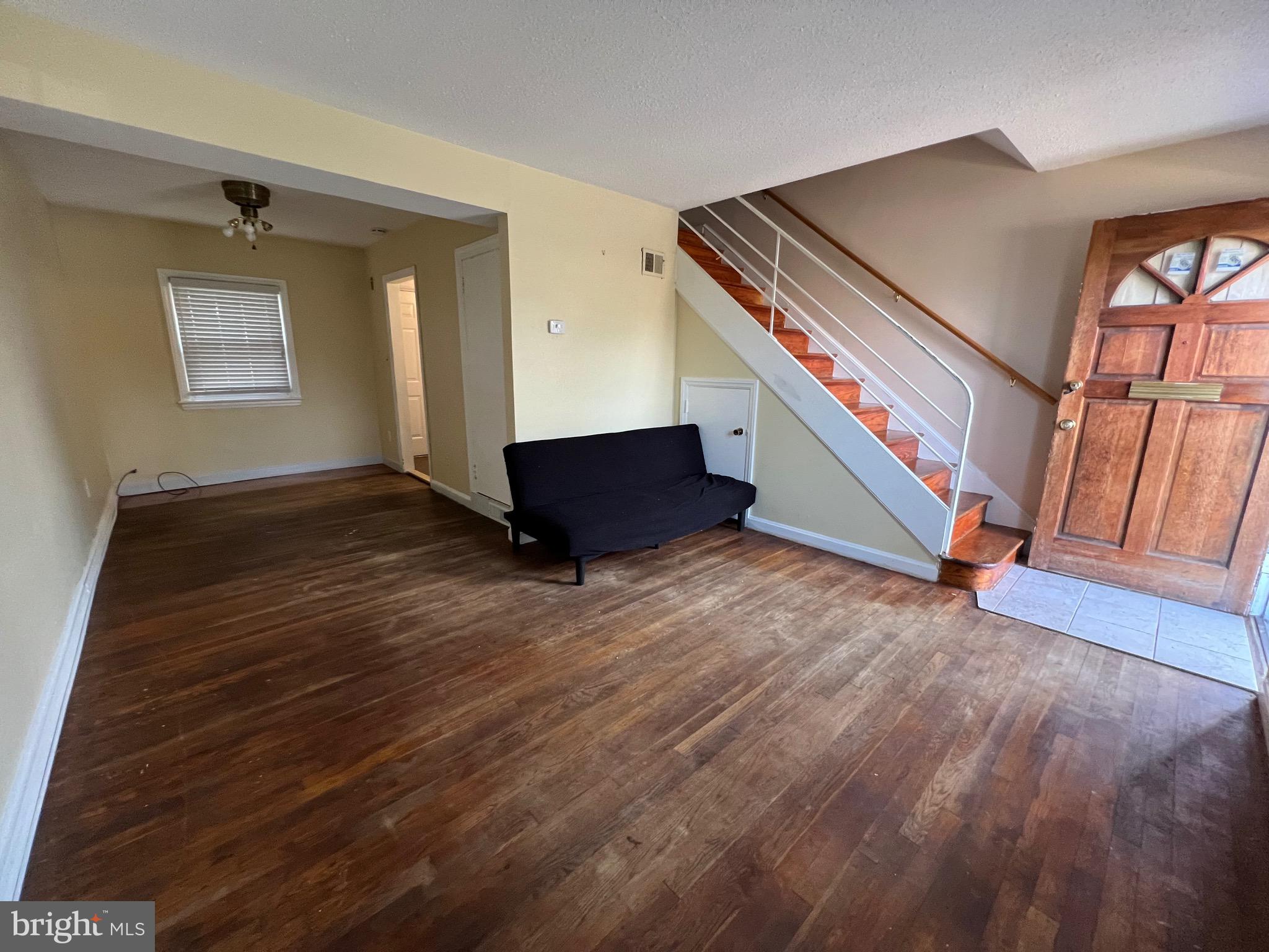 IVERSON VILLAGE CONDO - Residential Lease