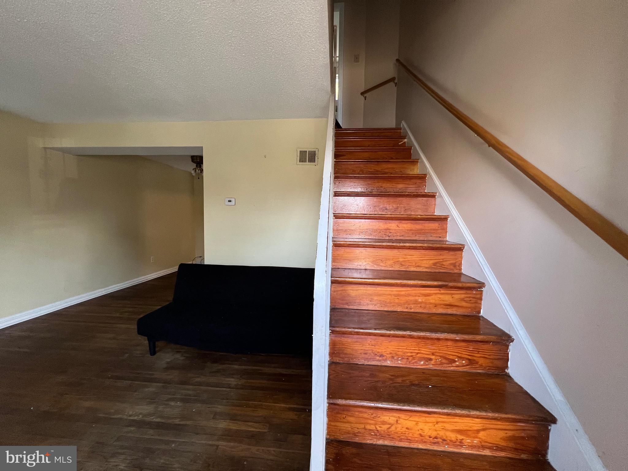 IVERSON VILLAGE CONDO - Residential Lease