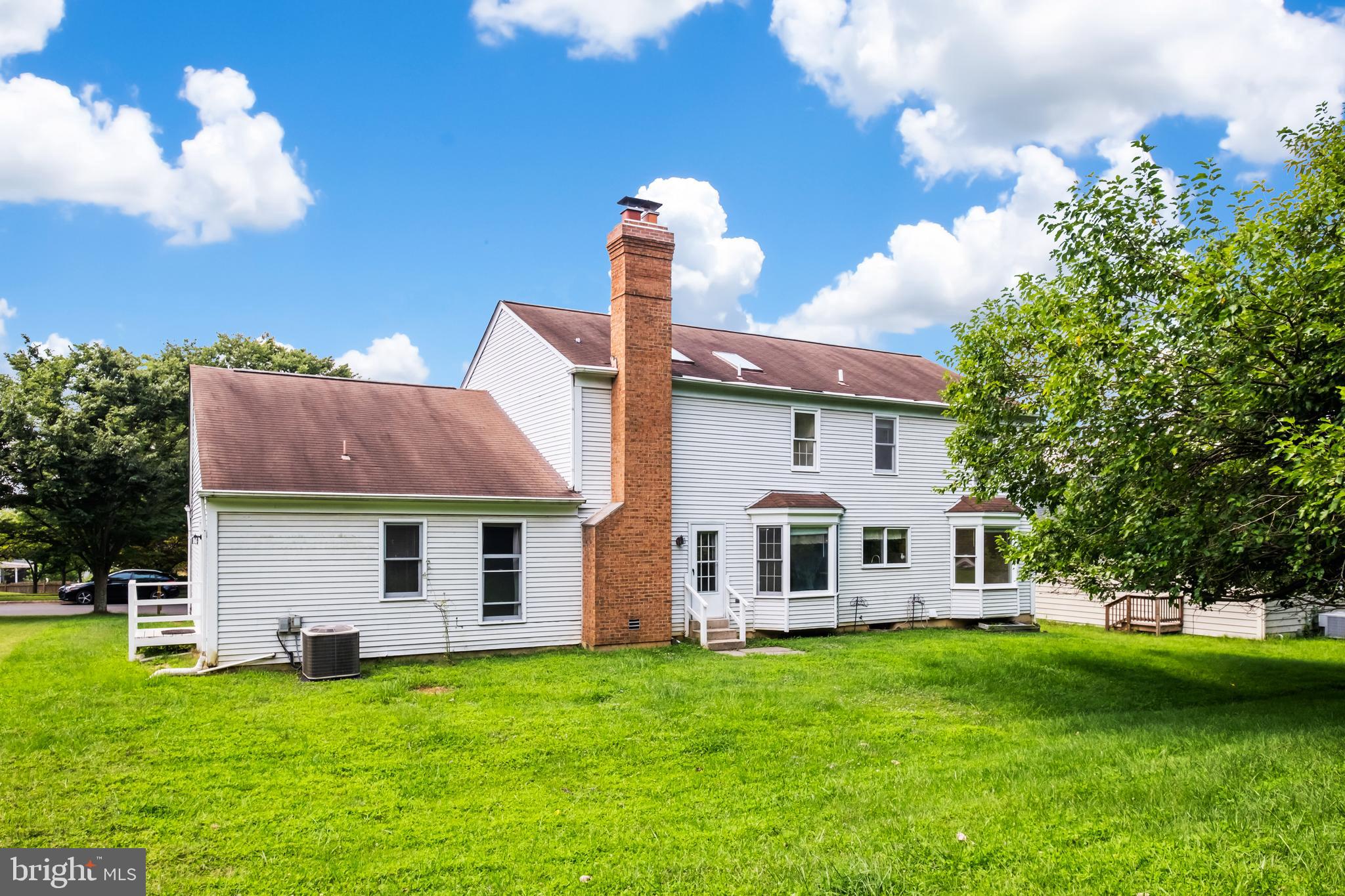 LAYHILL VIEW - Residential Lease