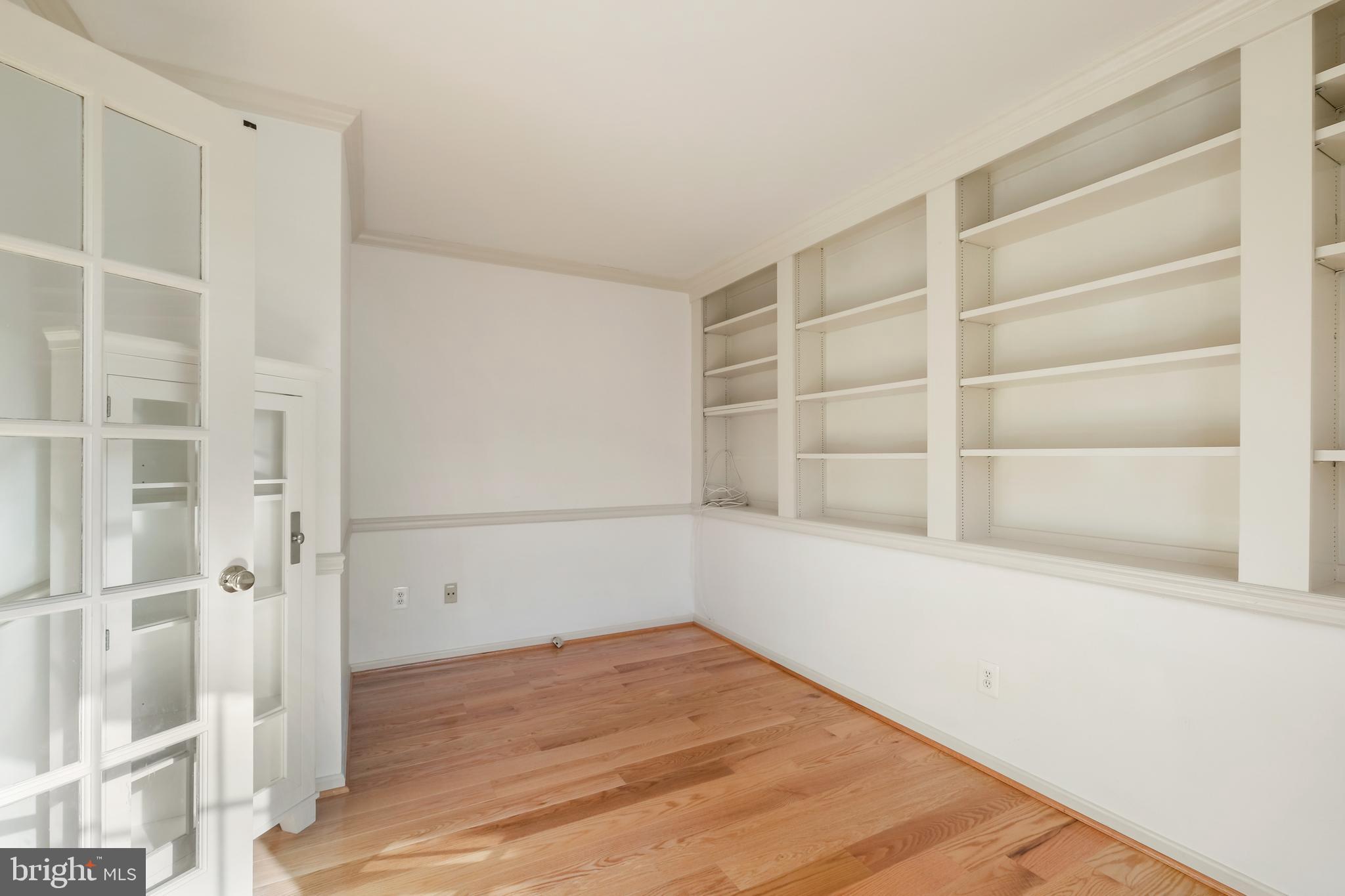 LAYHILL VIEW - Residential Lease