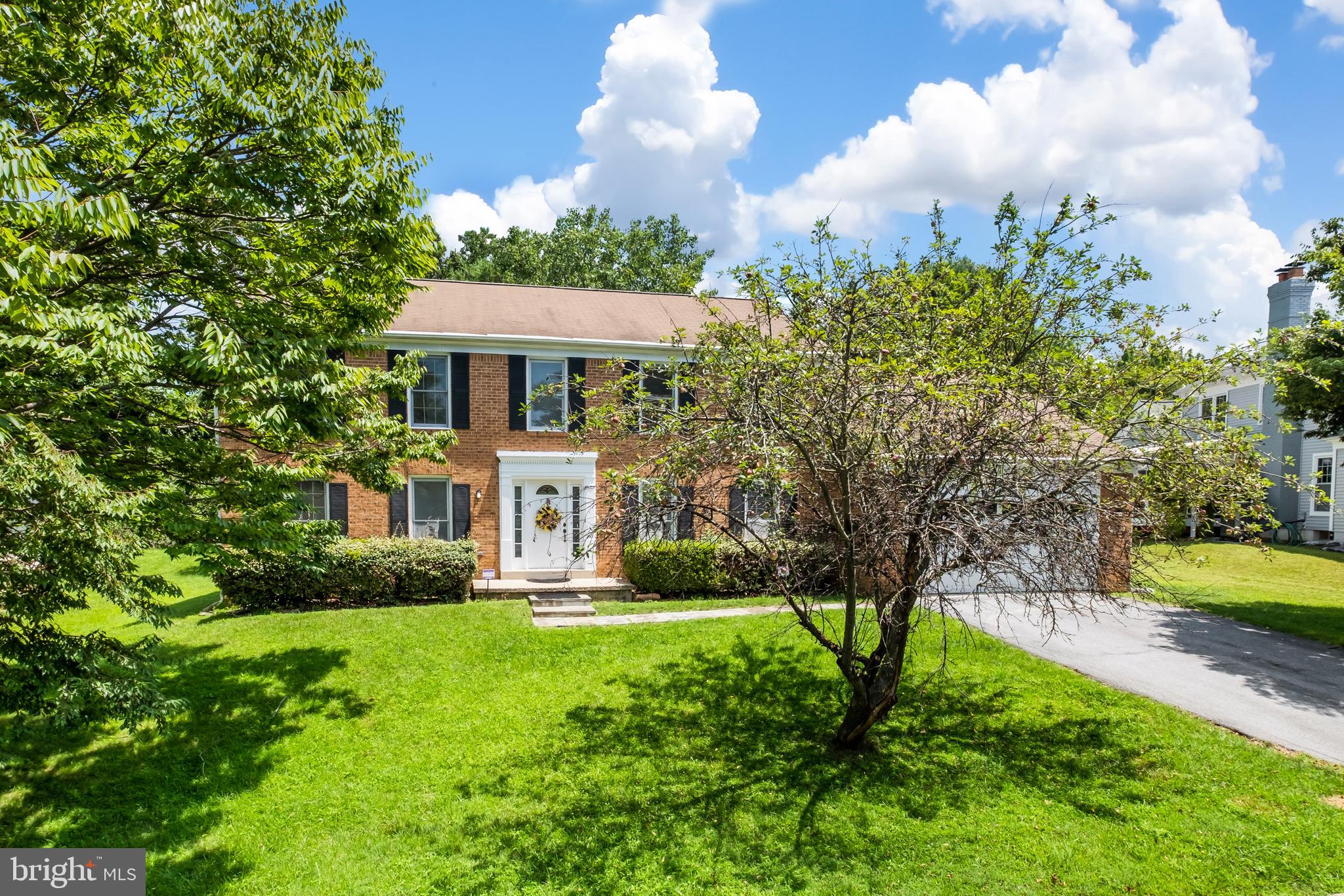 LAYHILL VIEW - Residential Lease