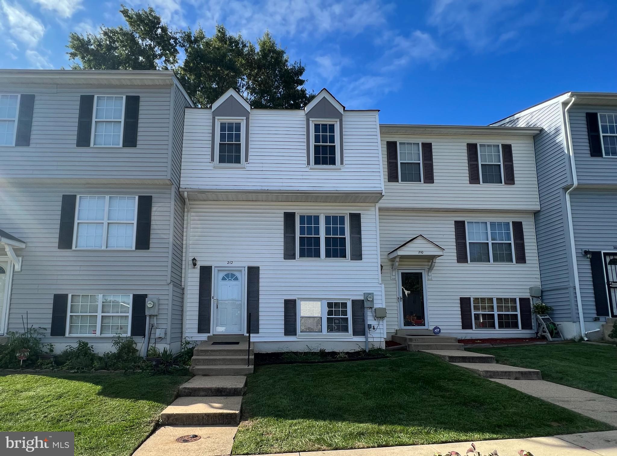 PINES OF LAUREL - Residential Lease