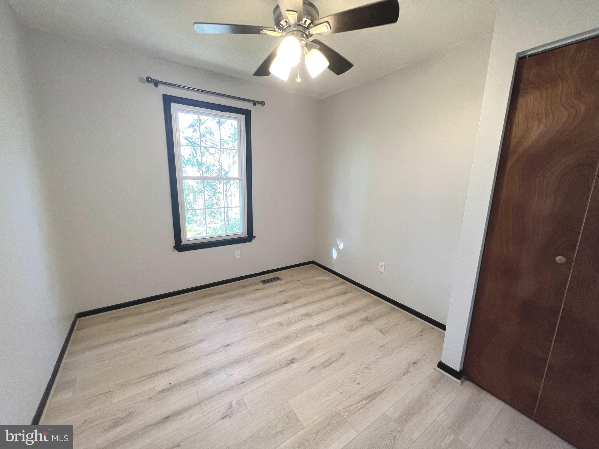 PINES OF LAUREL - Residential Lease