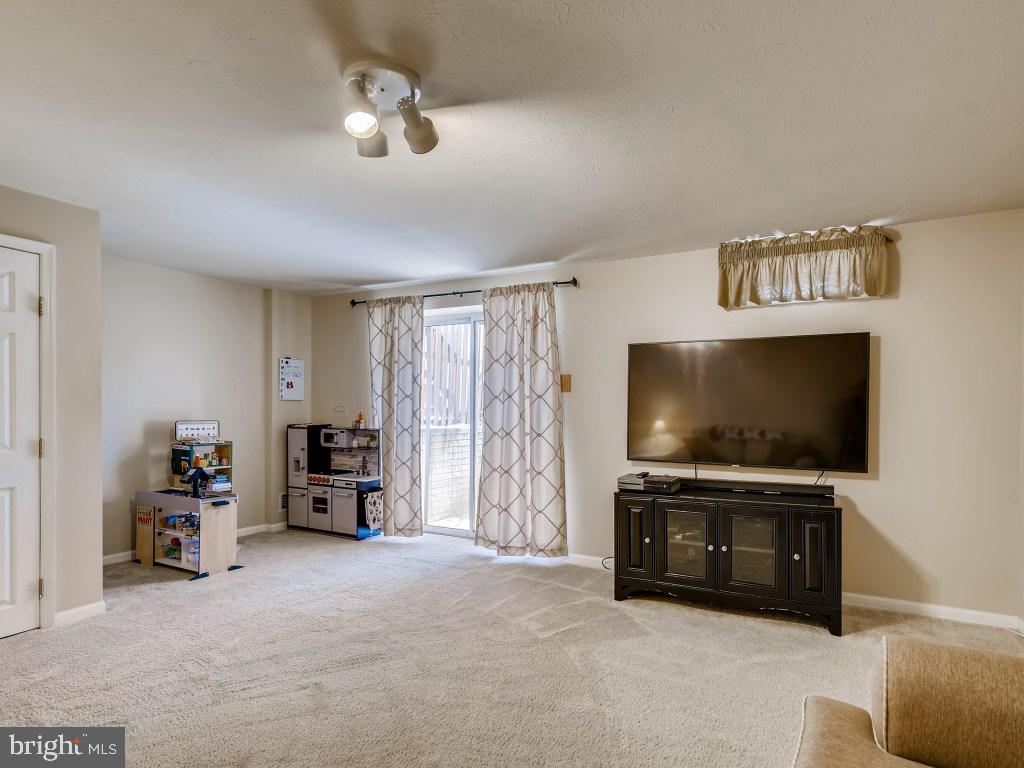 RIVERSIDE - Residential