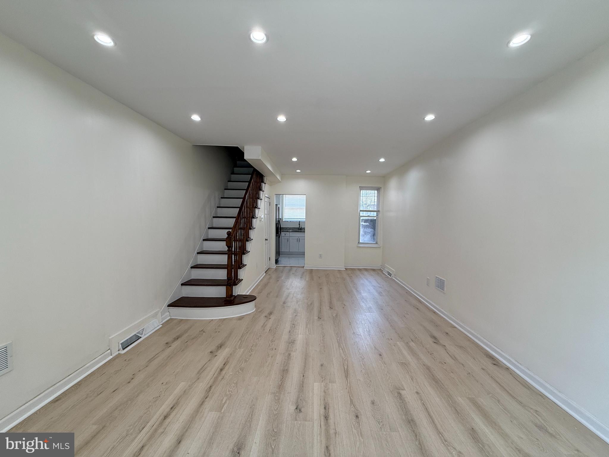 WHITMAN - Residential