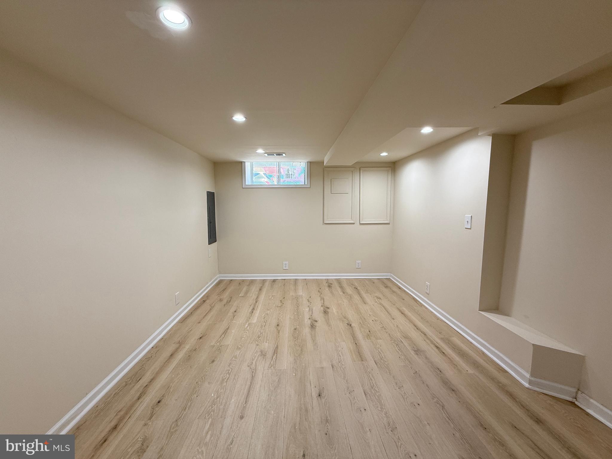 WHITMAN - Residential