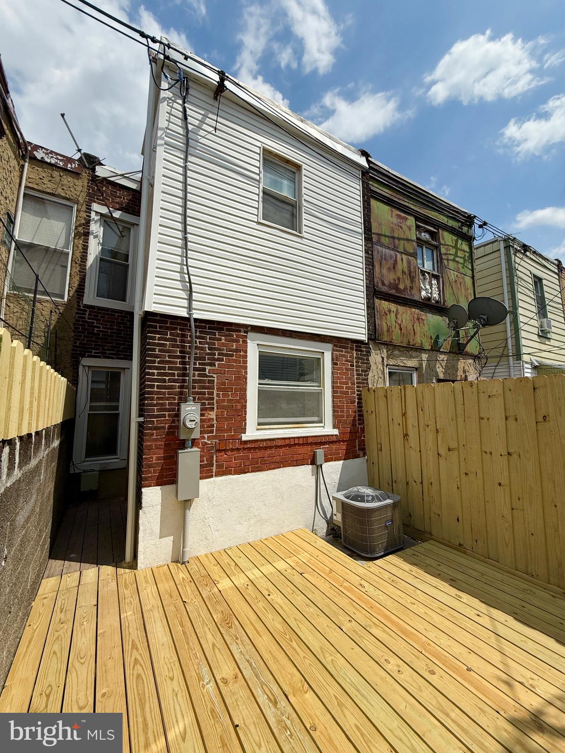 WHITMAN - Residential