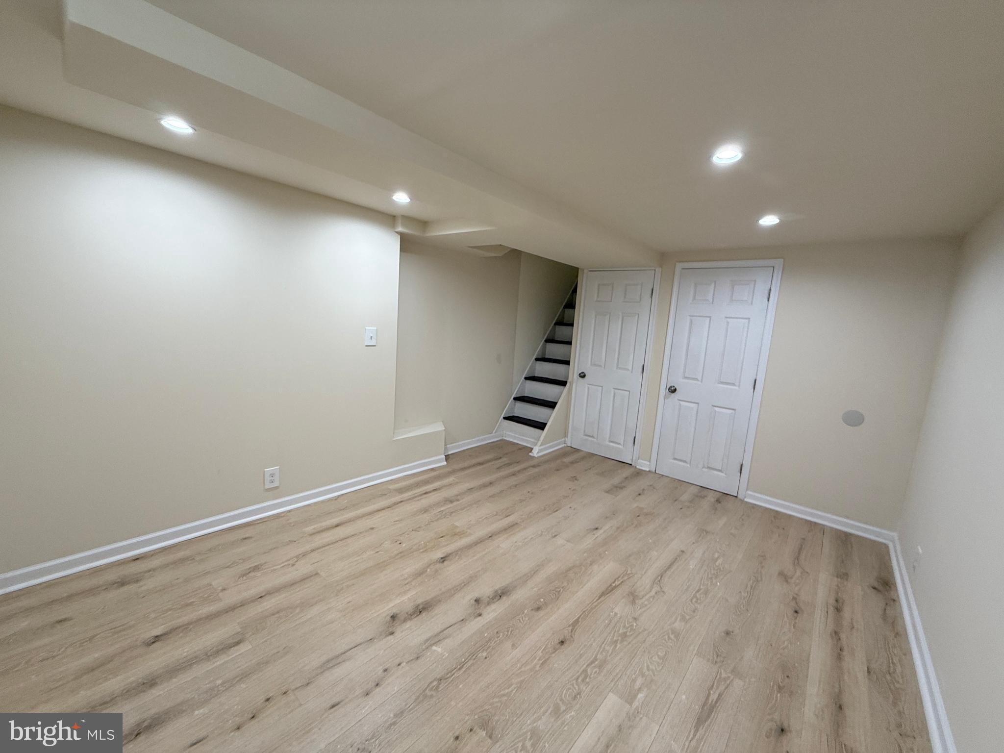 WHITMAN - Residential