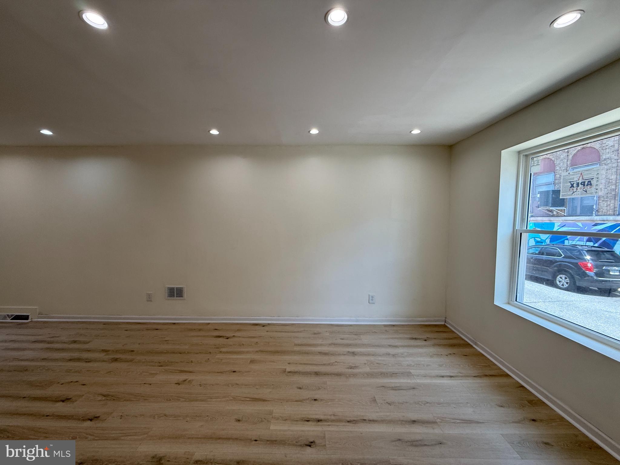 WHITMAN - Residential