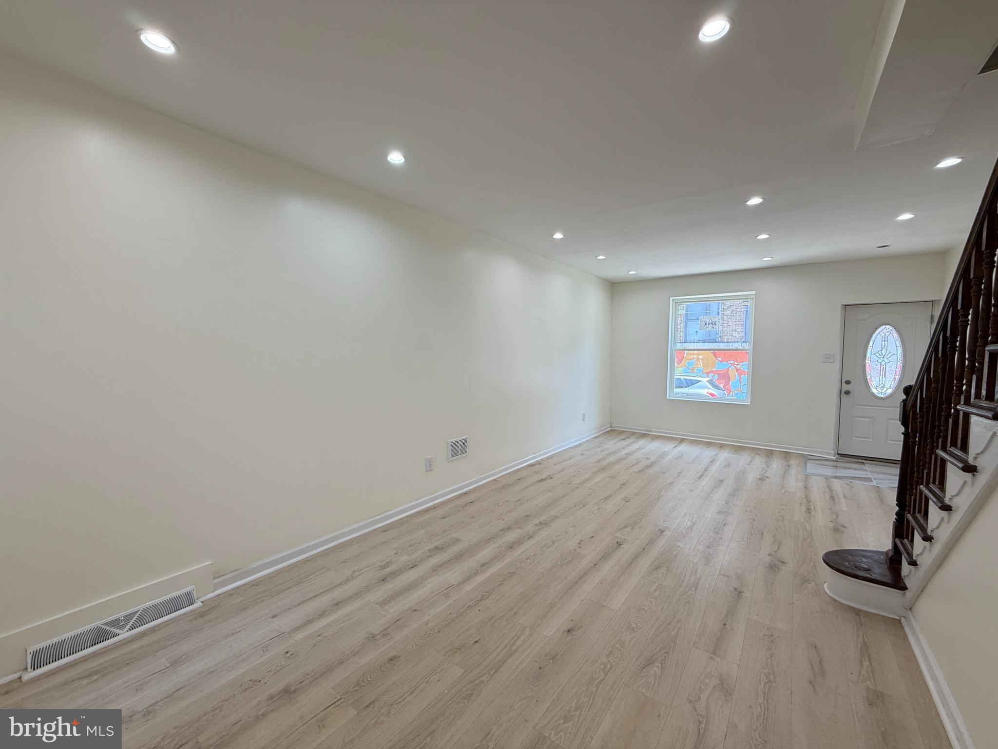 WHITMAN - Residential