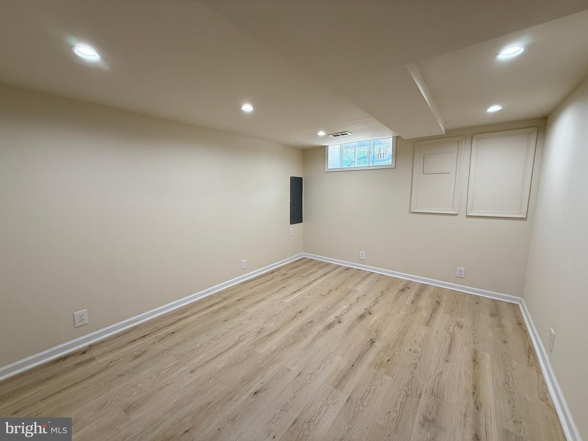 WHITMAN - Residential