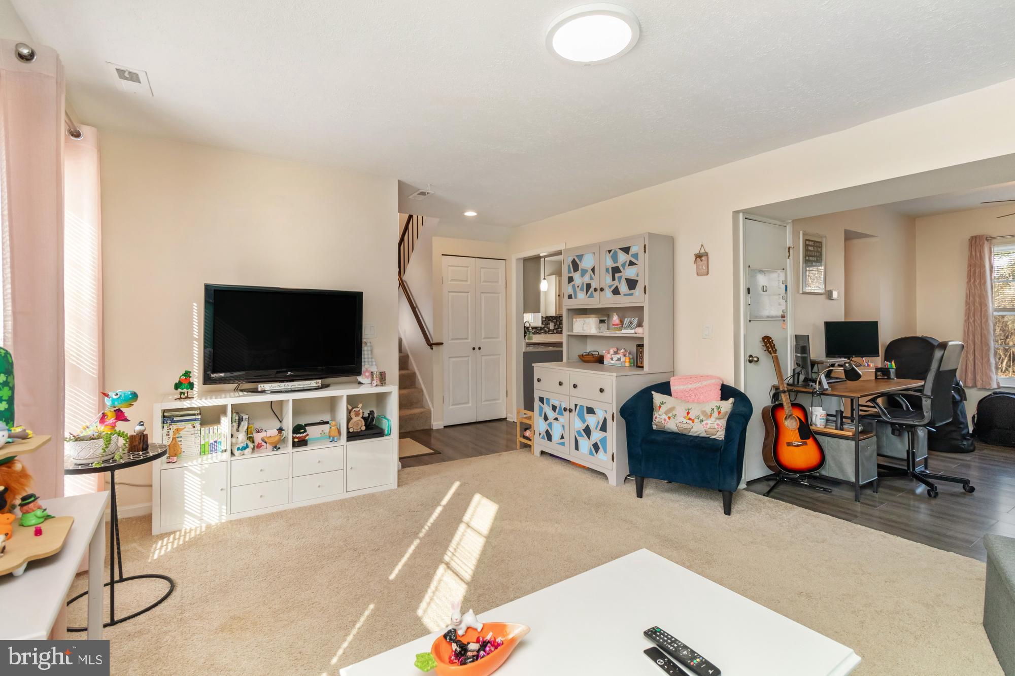 RIVERSIDE - Residential