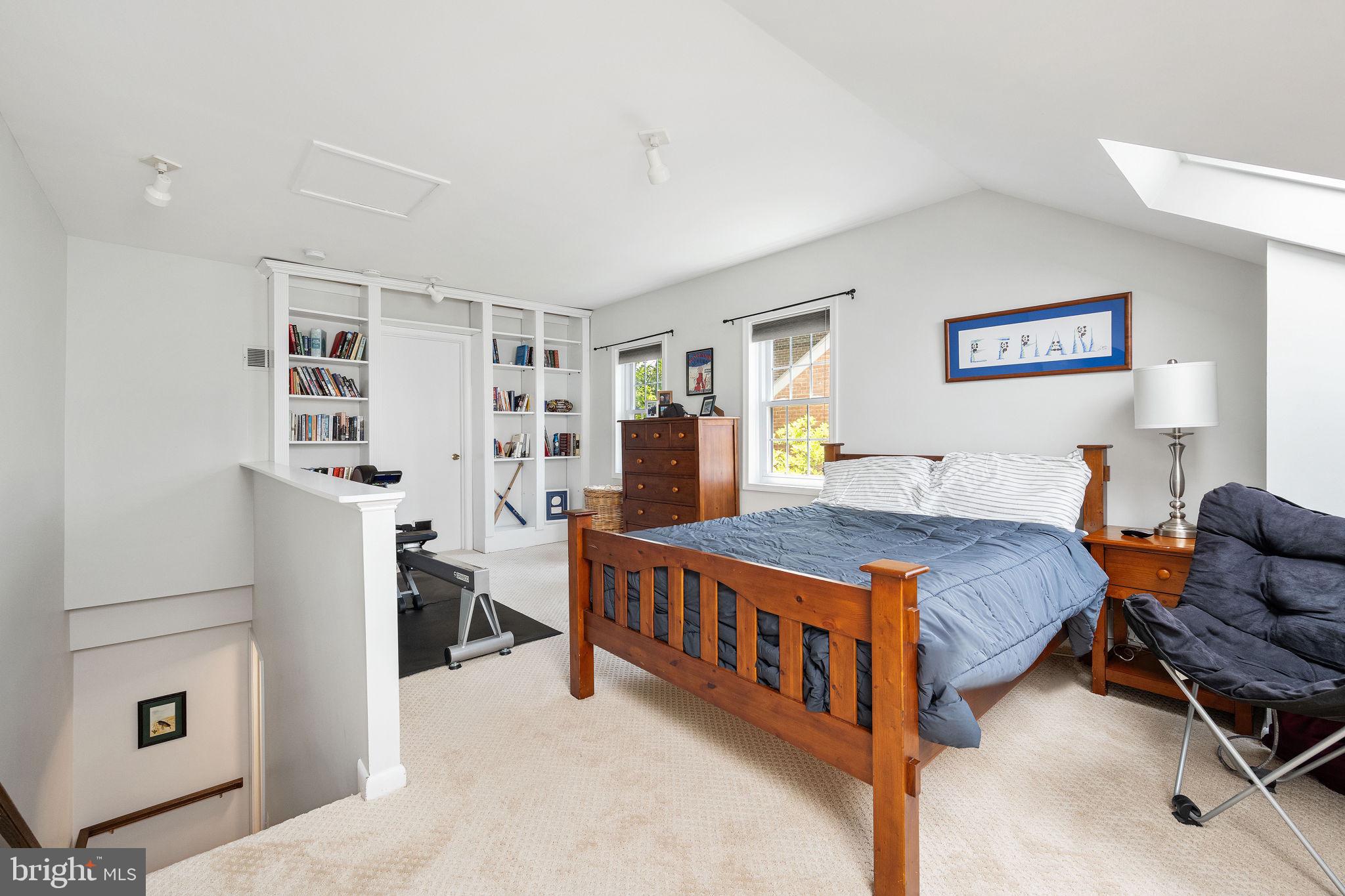 CANAL WAY - Residential Lease