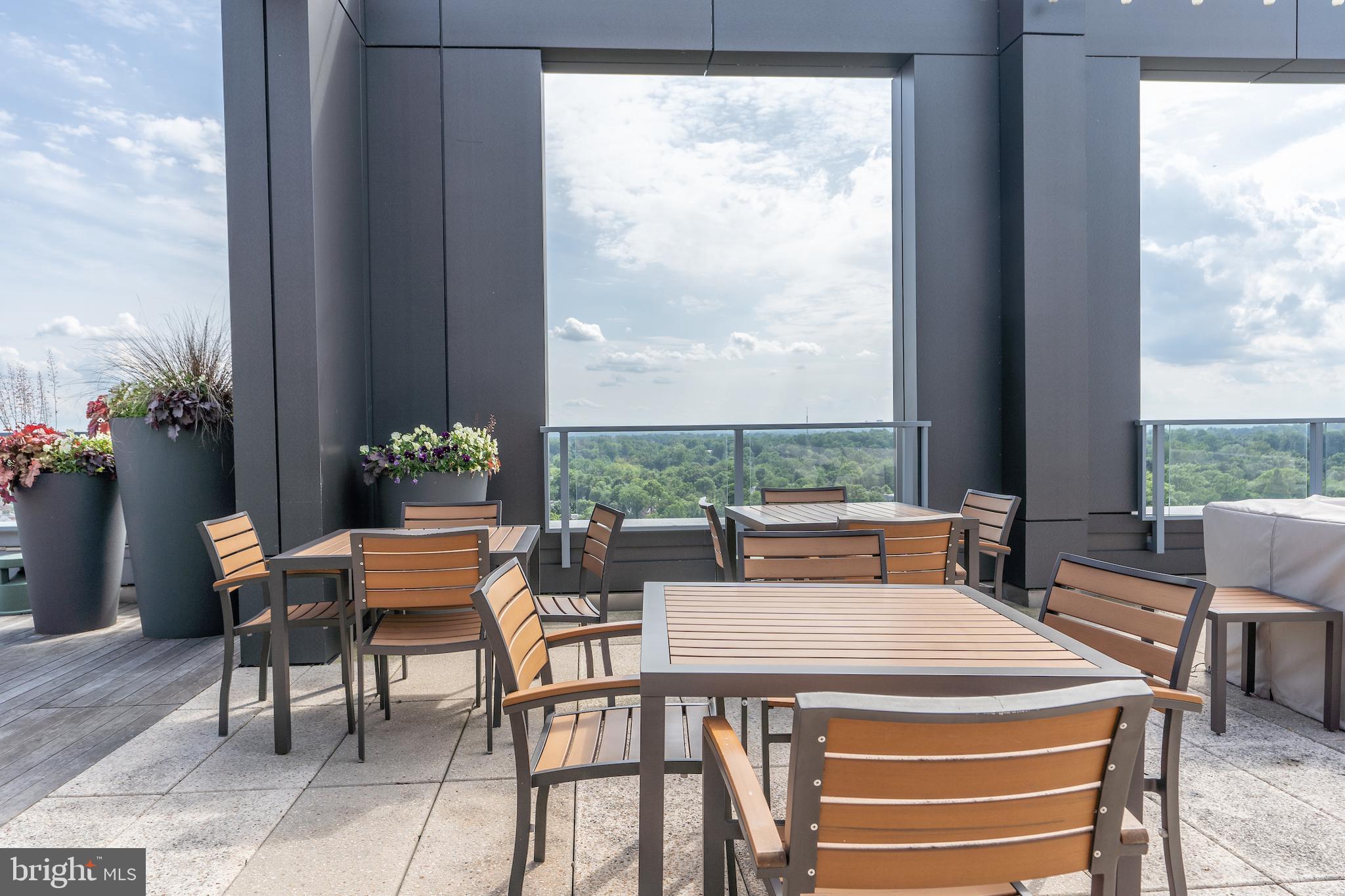 CHEVAL - Residential