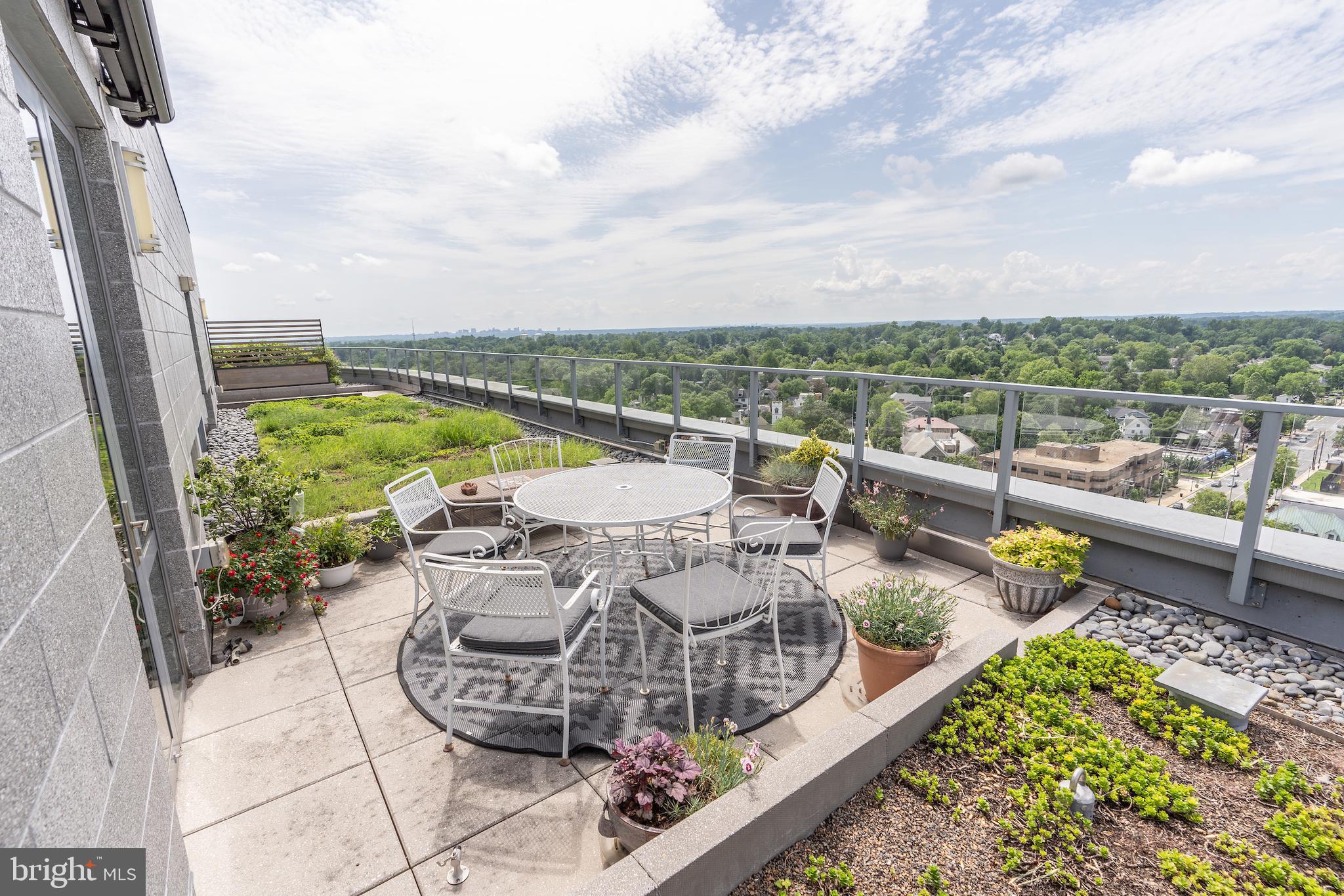 CHEVAL - Residential