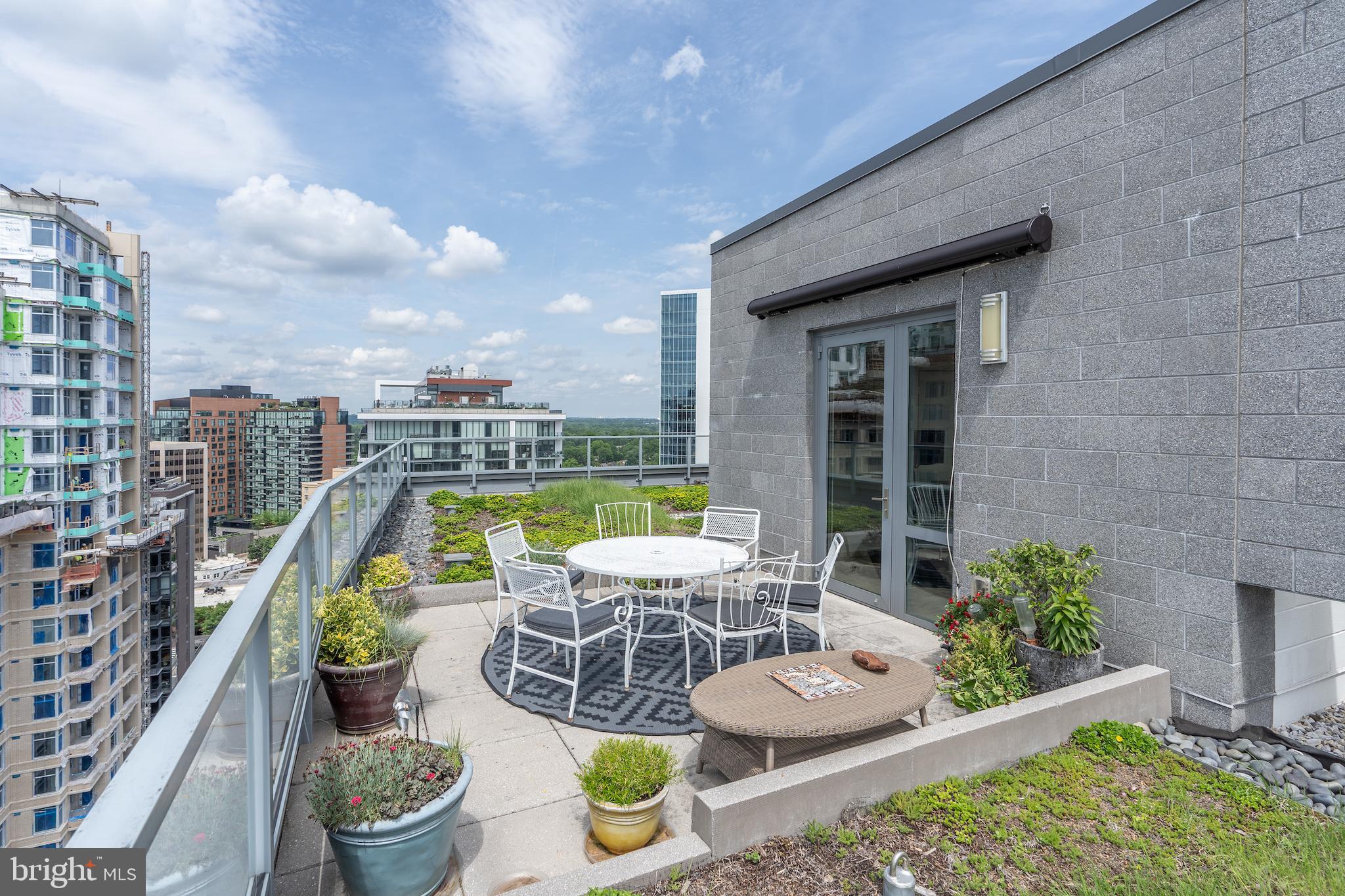 CHEVAL - Residential