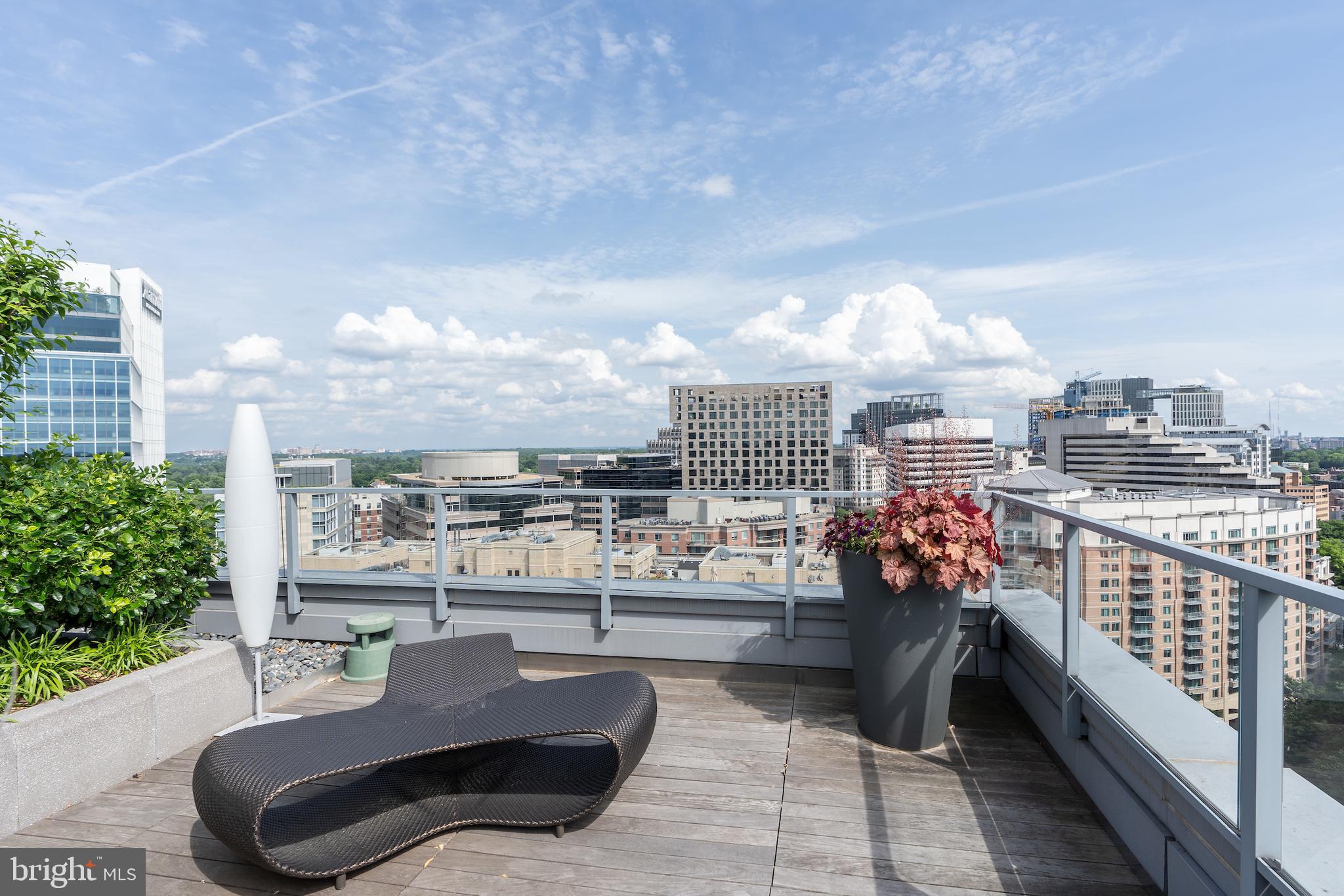 CHEVAL - Residential