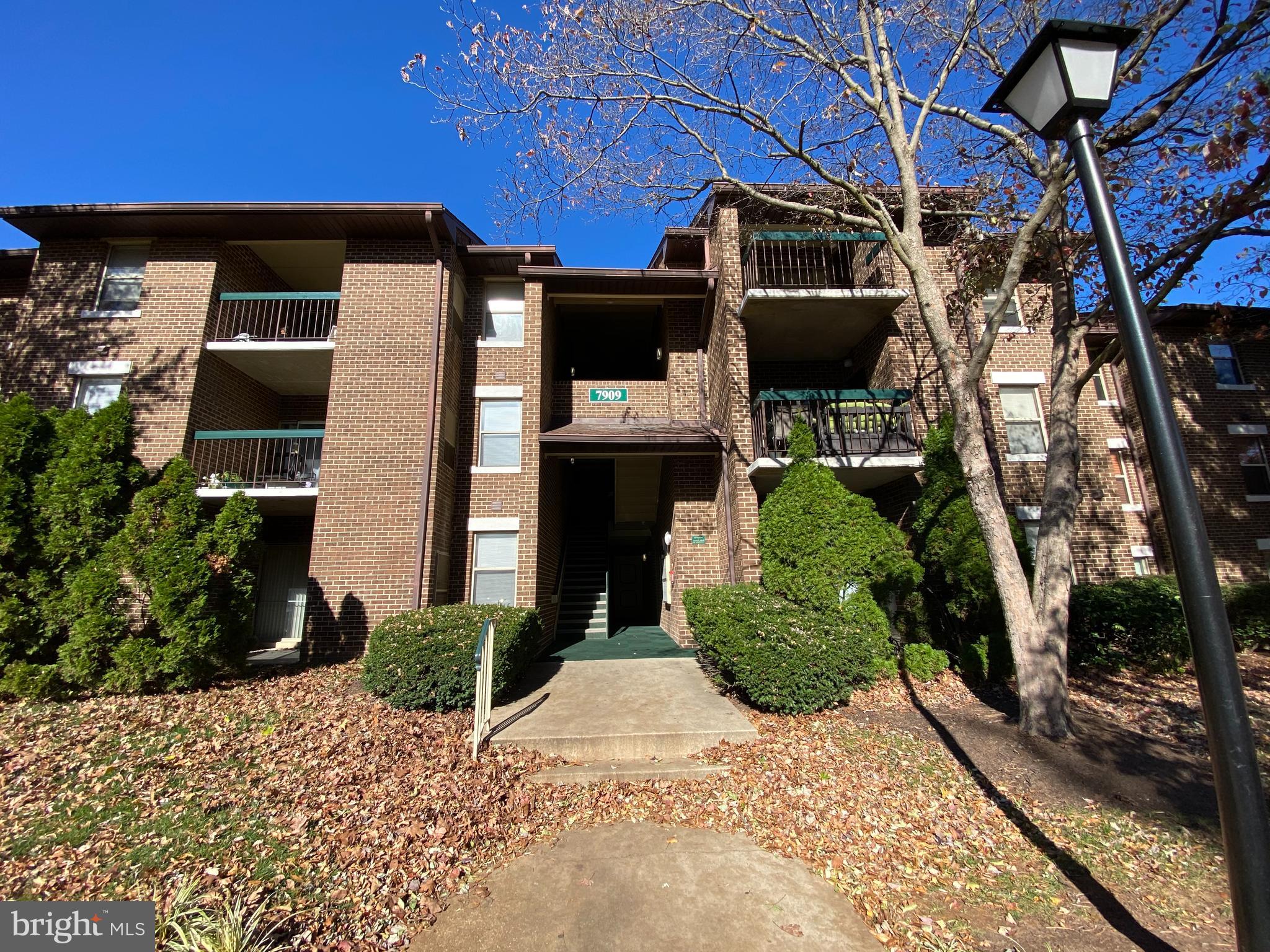 Top floor 1 bedroom 1 bath condo in the sought after Willow Woods Condominiums. This condo welcomes you with tons of natural light, new carpet, and freshly painted. Separate dining room off of the kitchen with loads of cabinets. Spacious living room with access to the lovely balcony. Huge bedroom with ample closet space. Laundry room with side by side washer and dryer along with additional storage. This is the value you have been looking for!