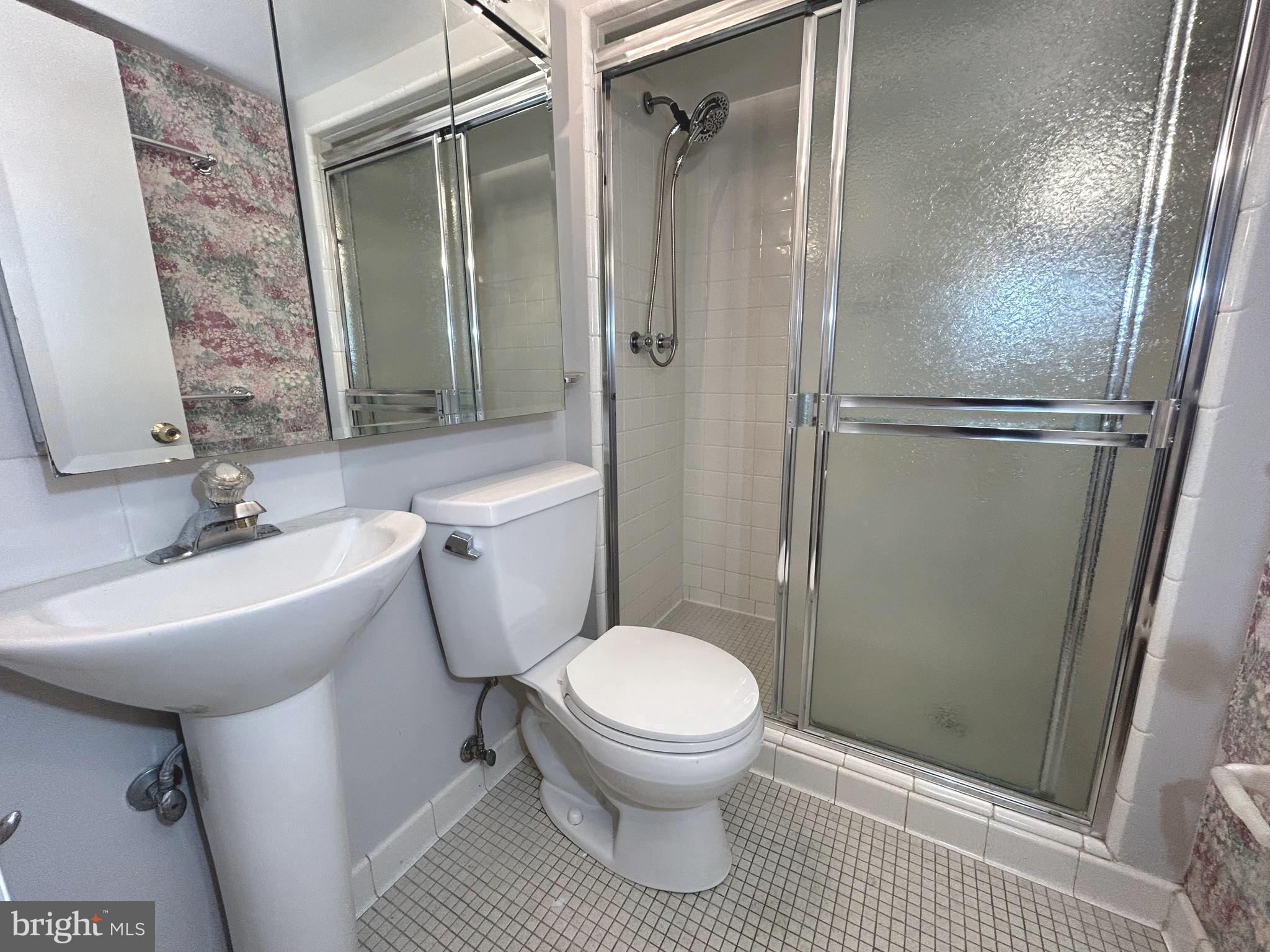 OLD GEORGETOWN ESTATES - Residential Lease