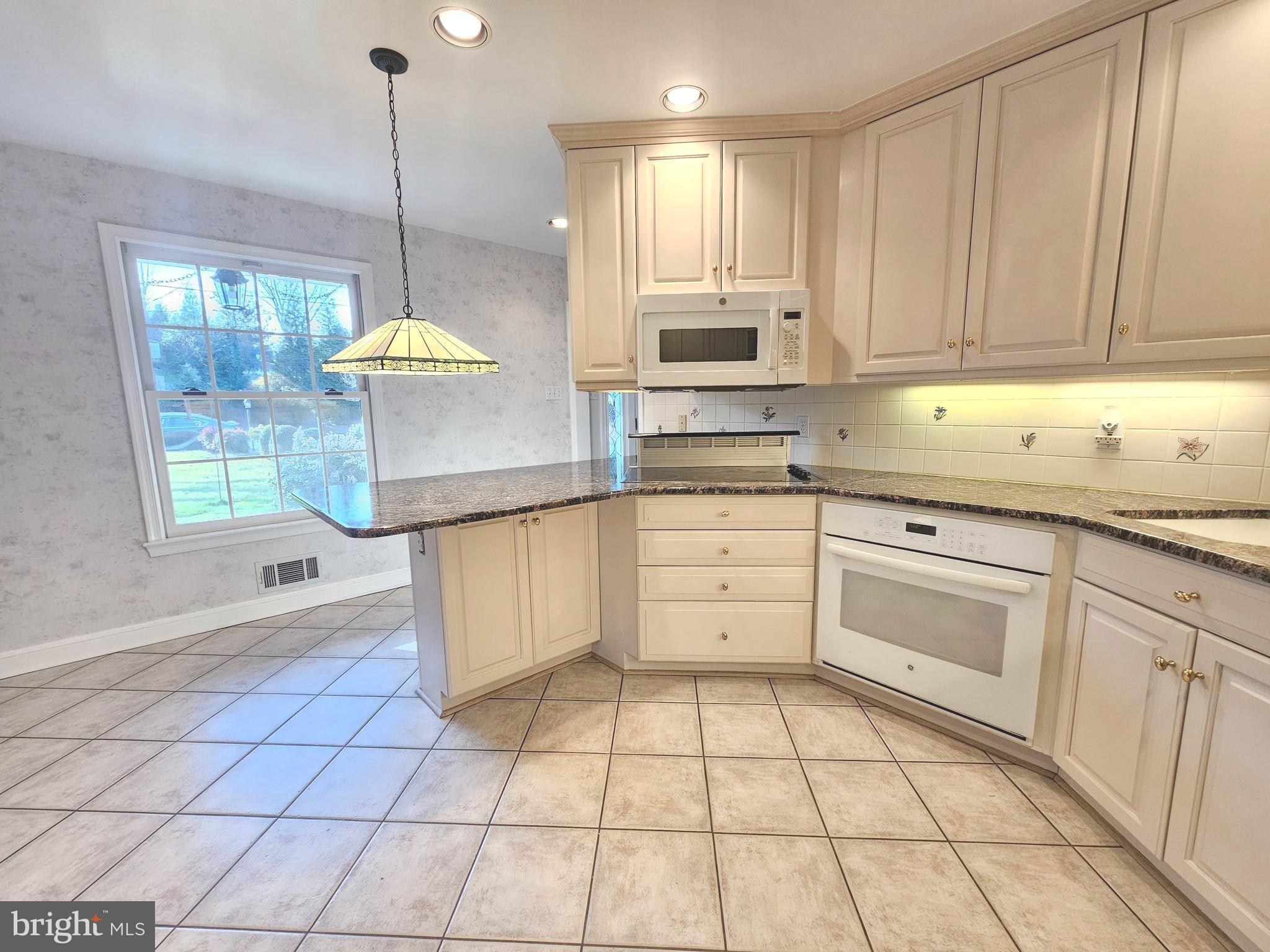 OLD GEORGETOWN ESTATES - Residential Lease