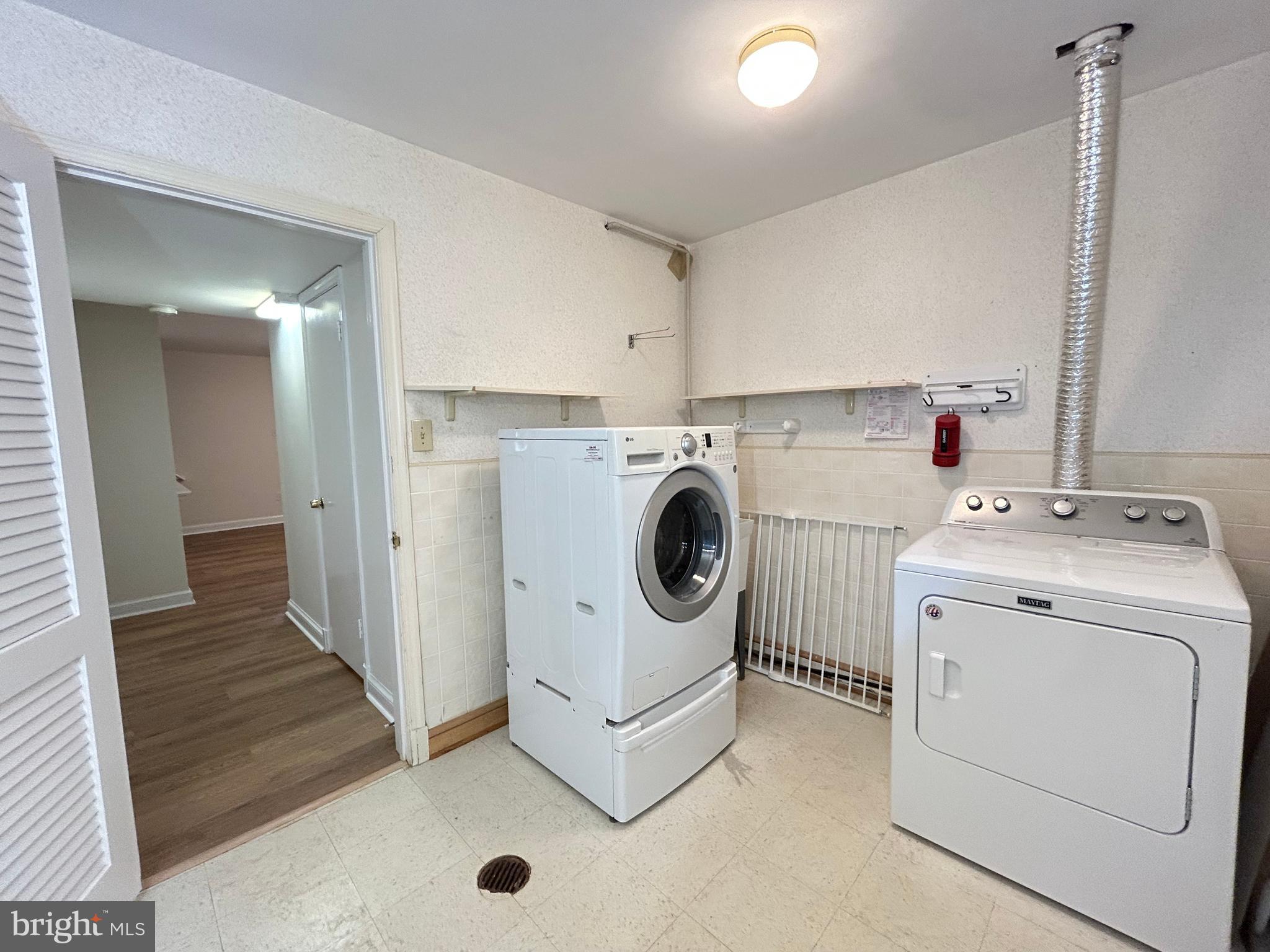 OLD GEORGETOWN ESTATES - Residential Lease