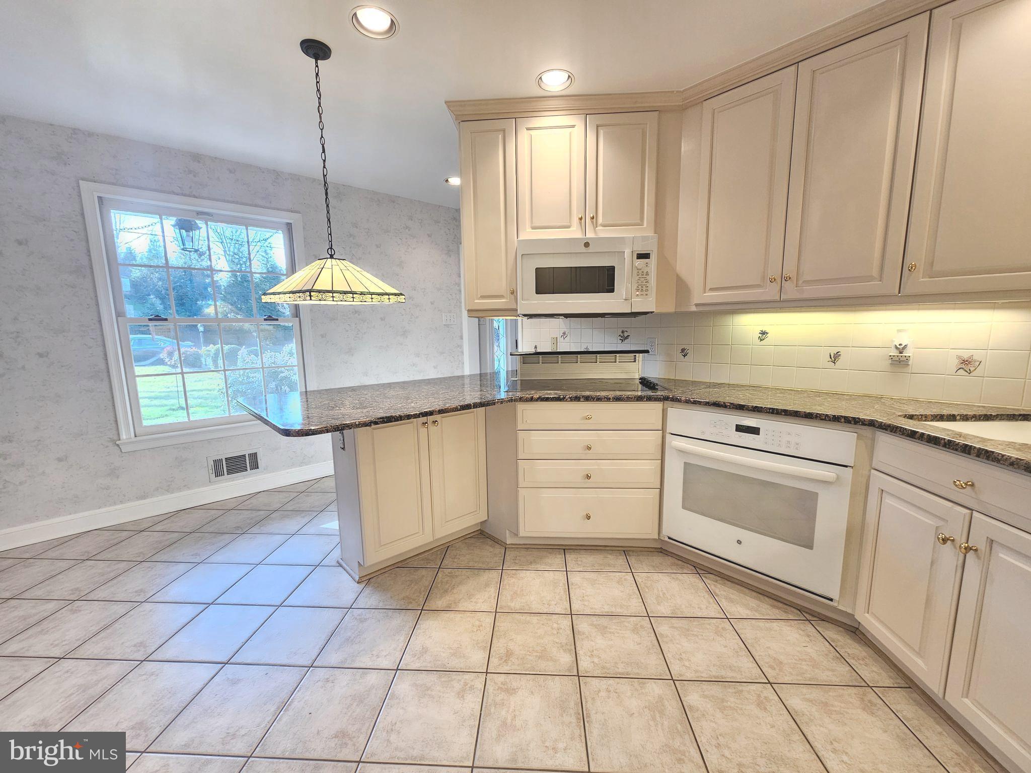 OLD GEORGETOWN ESTATES - Residential Lease