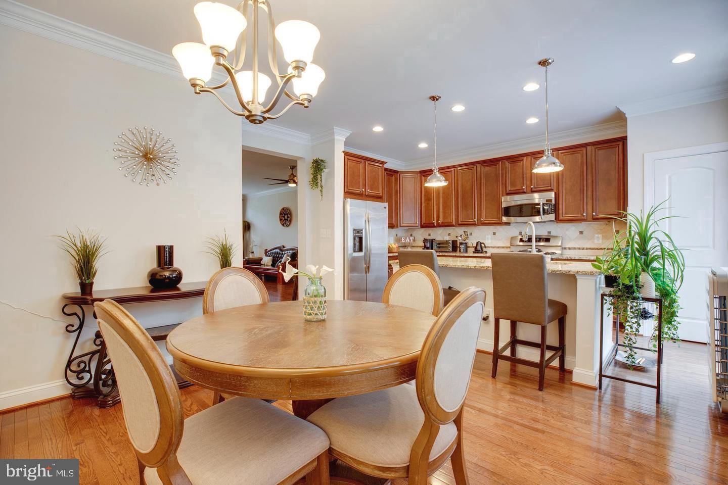 MADISON MEWS - Residential Lease