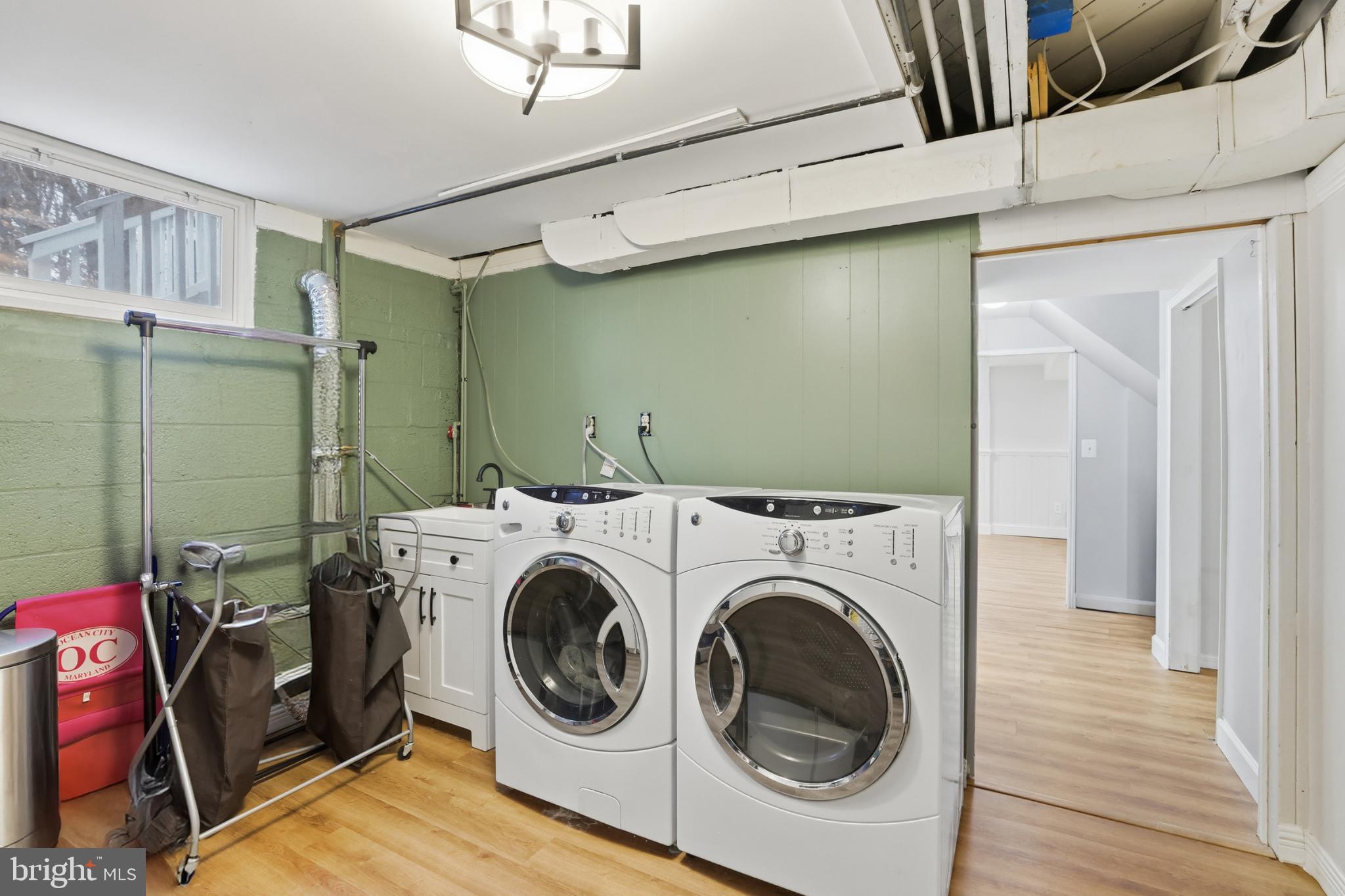 BARCROFT HILLS - Residential