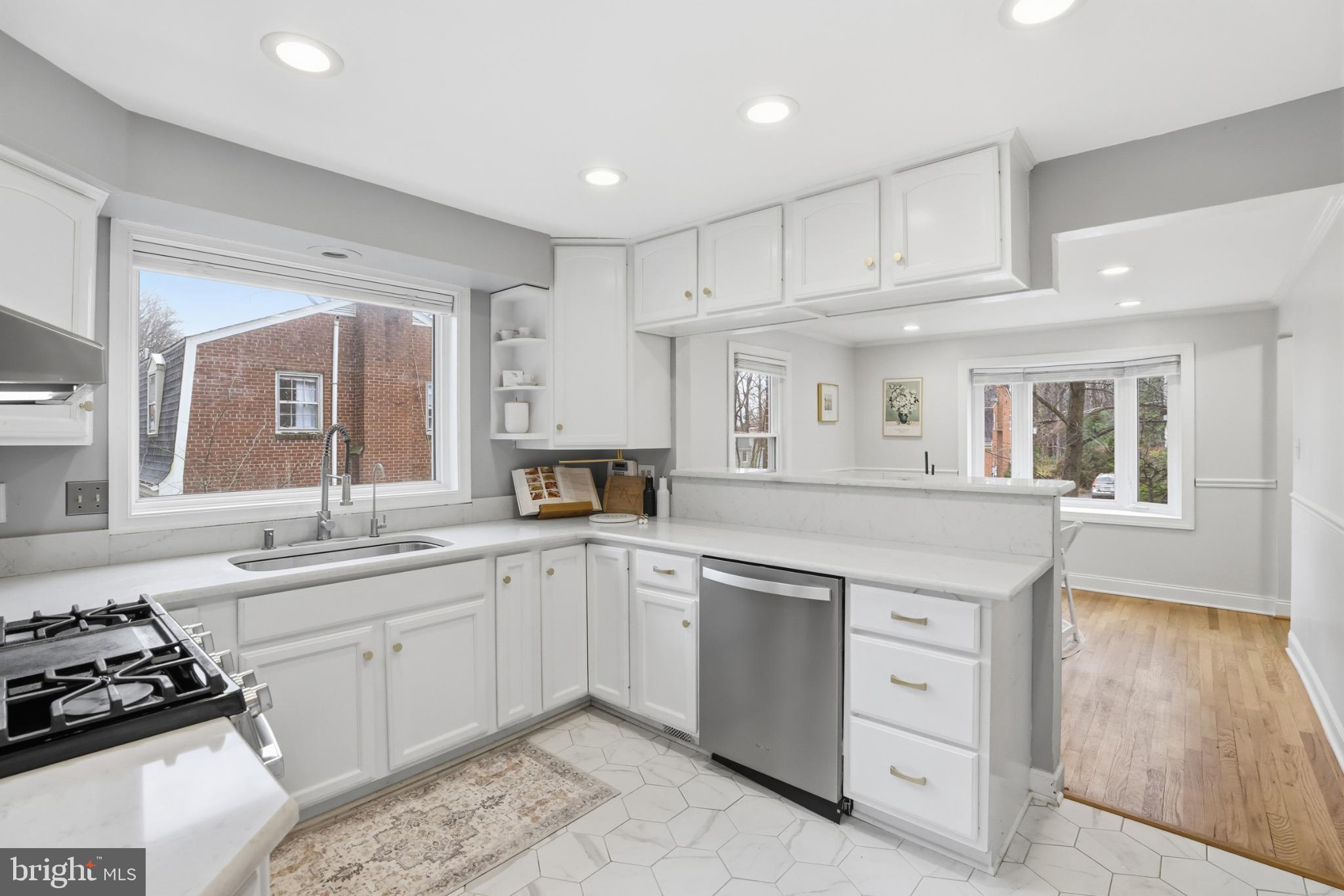 BARCROFT HILLS - Residential