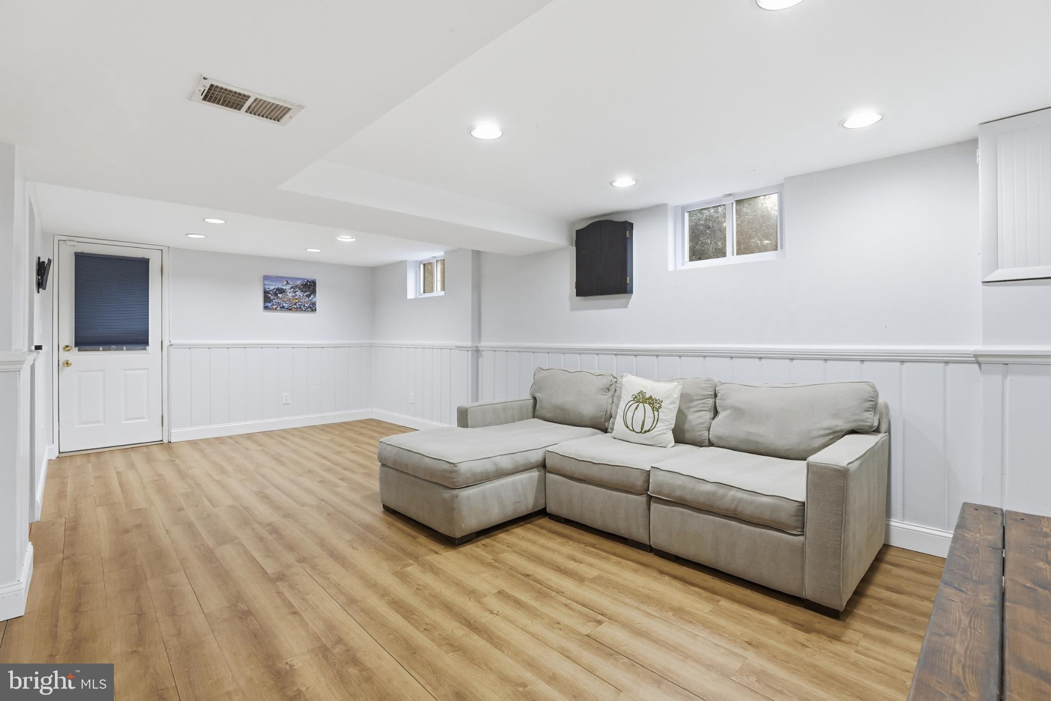 BARCROFT HILLS - Residential